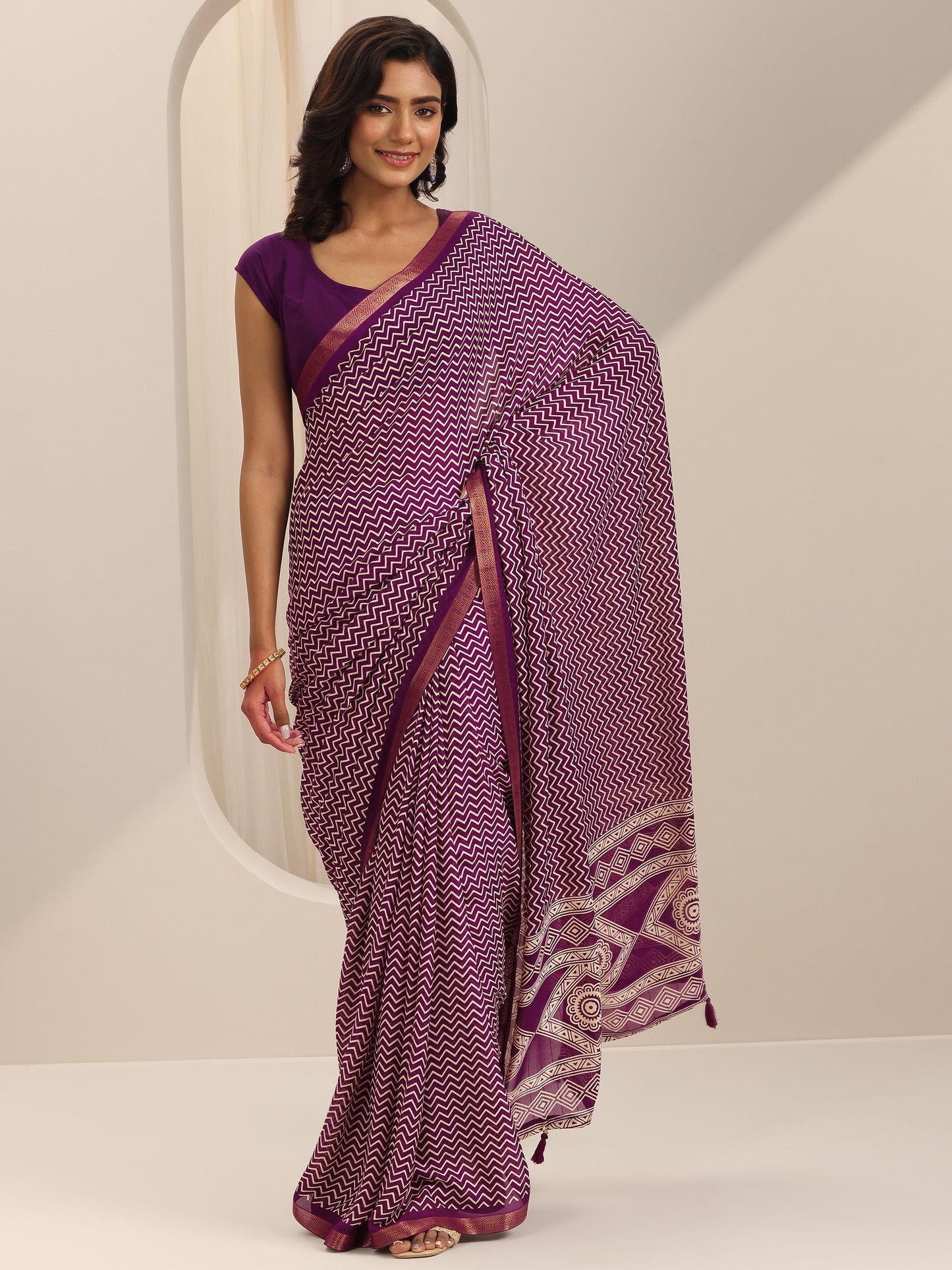 Wine Printed Georgette Saree With Unstitched Blouse Piece