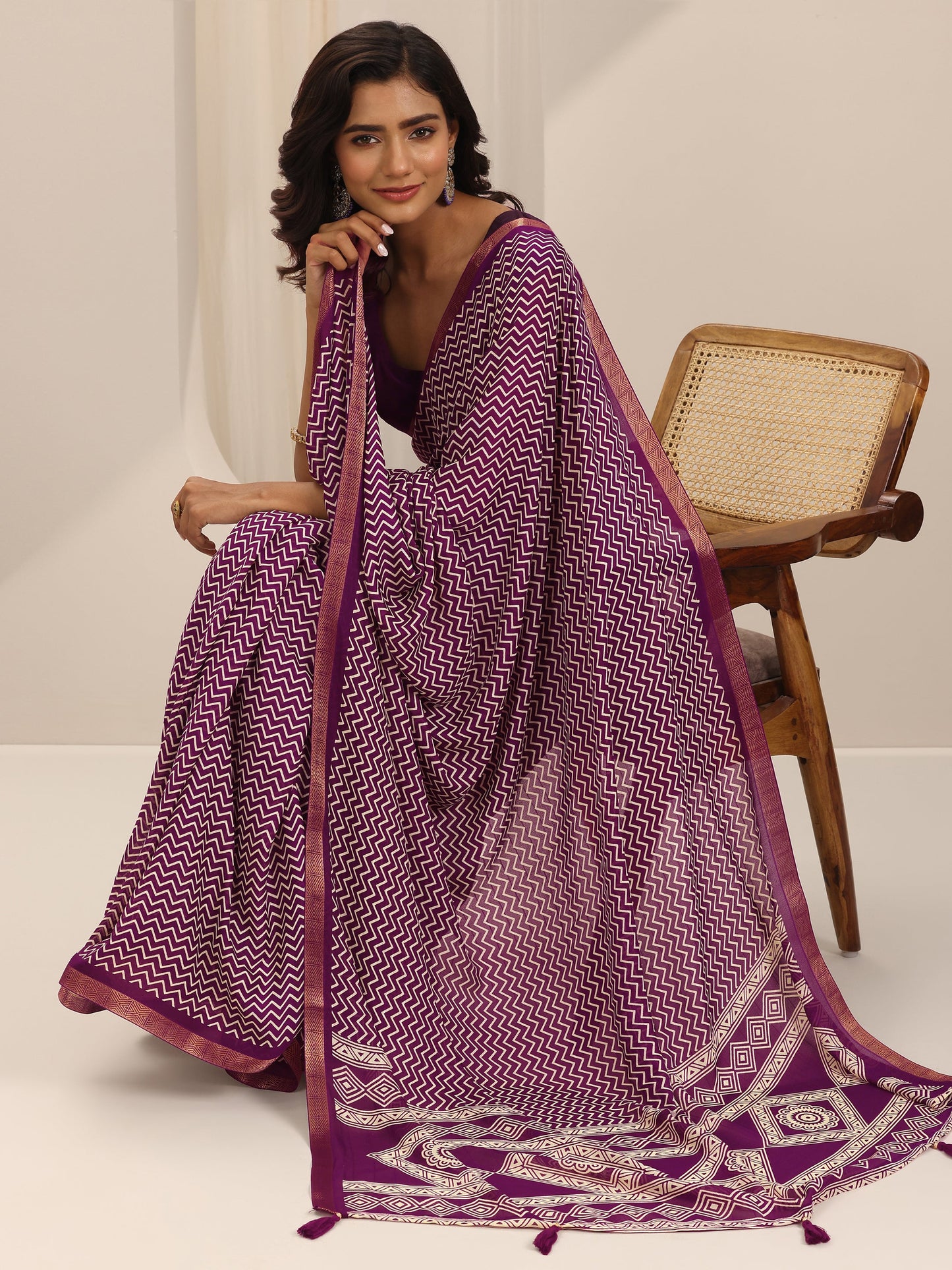 Wine Printed Georgette Saree With Unstitched Blouse Piece