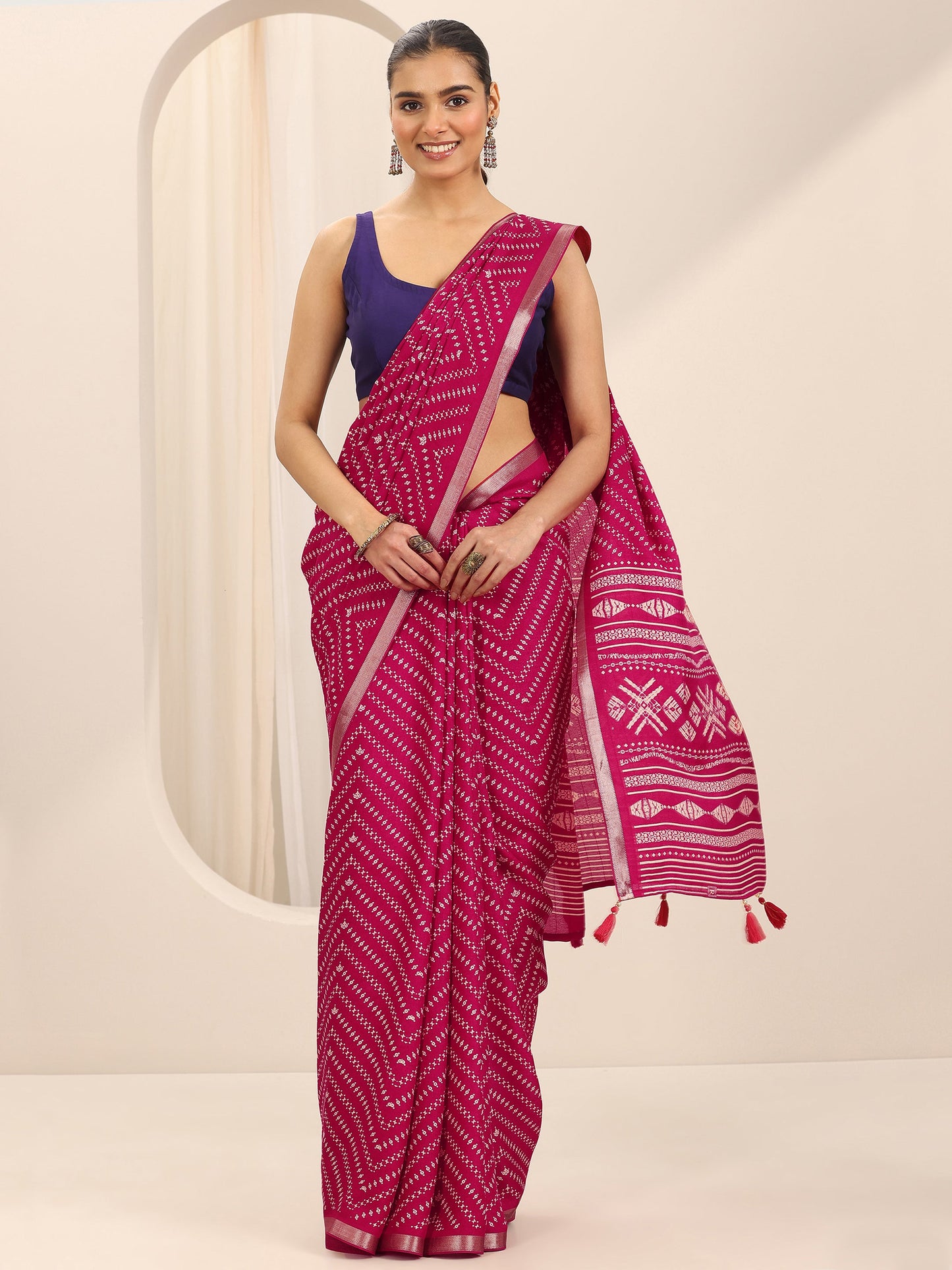 Pink Printed Georgette Saree With Unstitched Blouse Piece