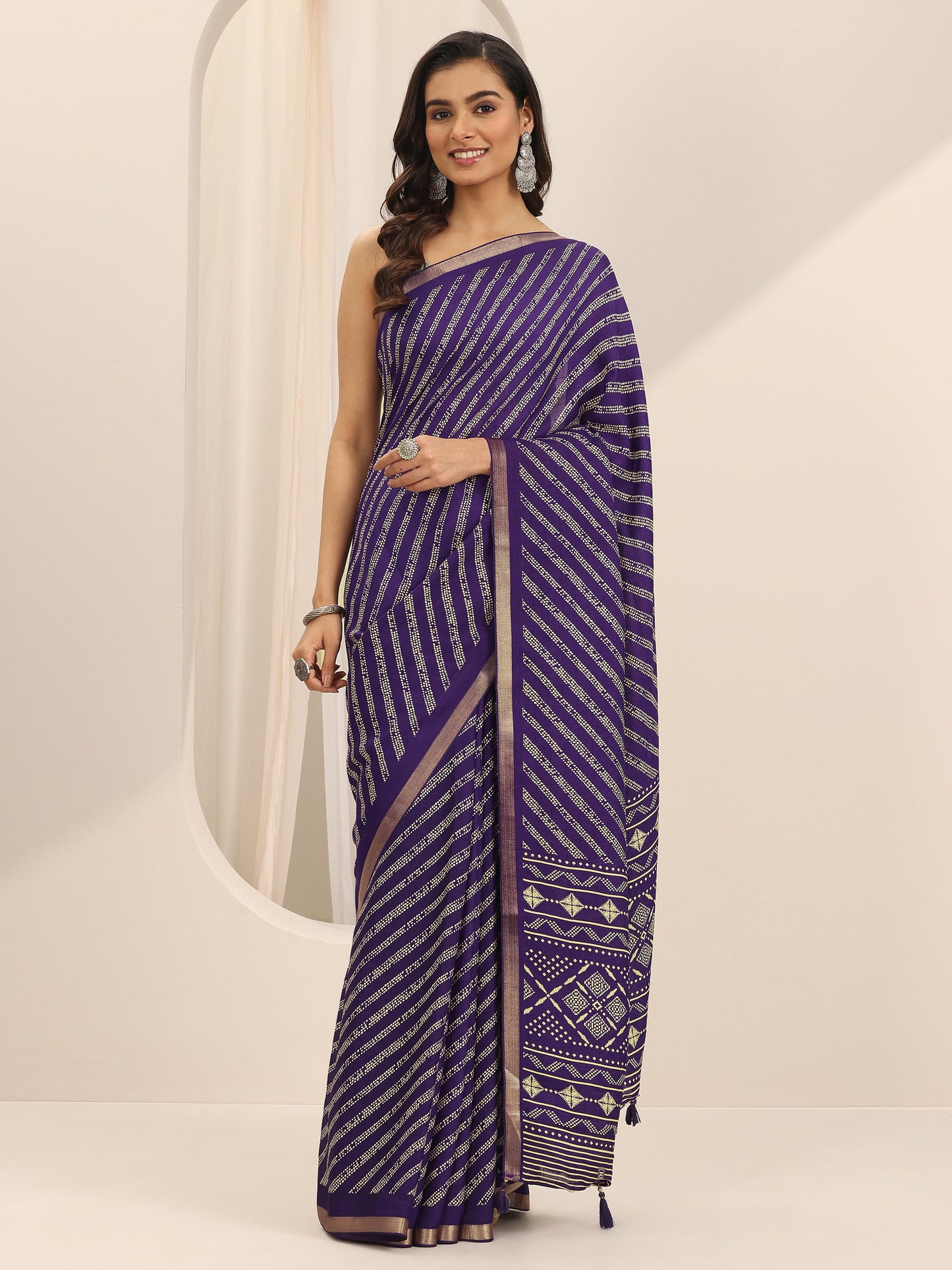 Purple Printed Georgette Saree With Unstitched Blouse Piece