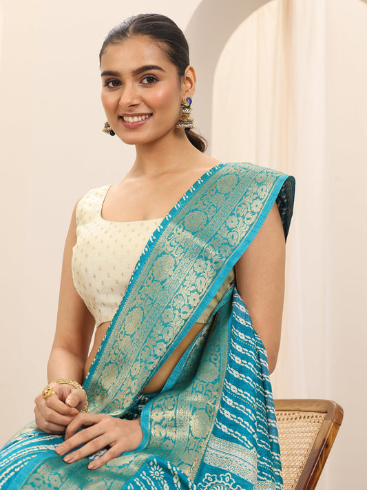 Turquoise Printed Silk Blend Saree With Unstitched Blouse Piece