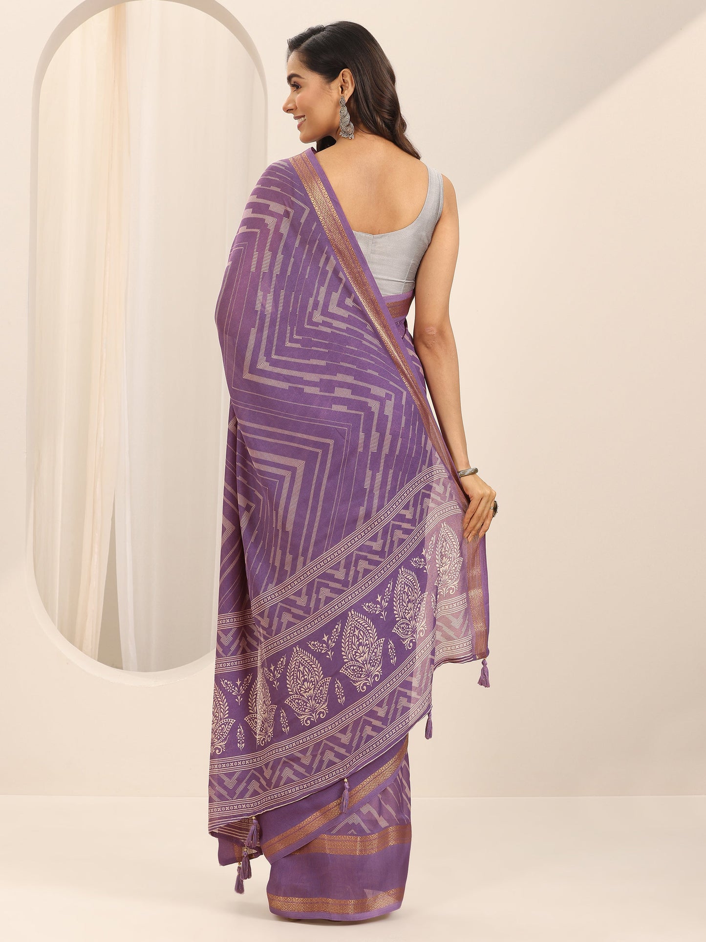 Purple Printed Georgette Saree With Unstitched Blouse Piece