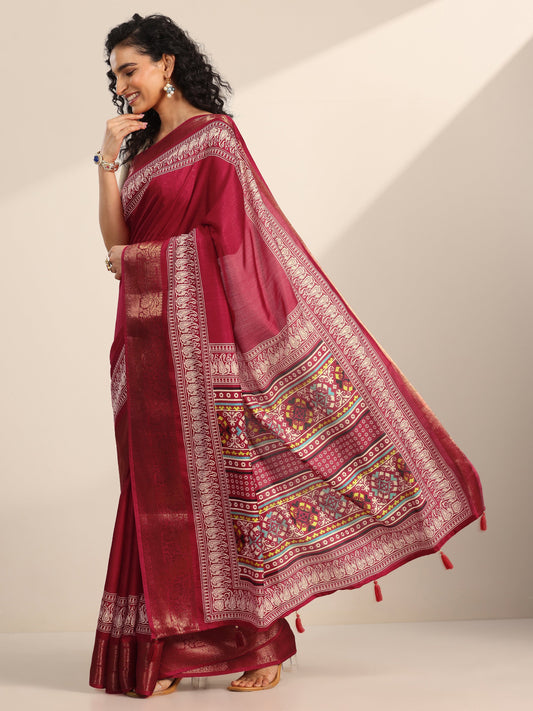 Red Solid Silk Blend Saree With Unstitched Blouse Piece