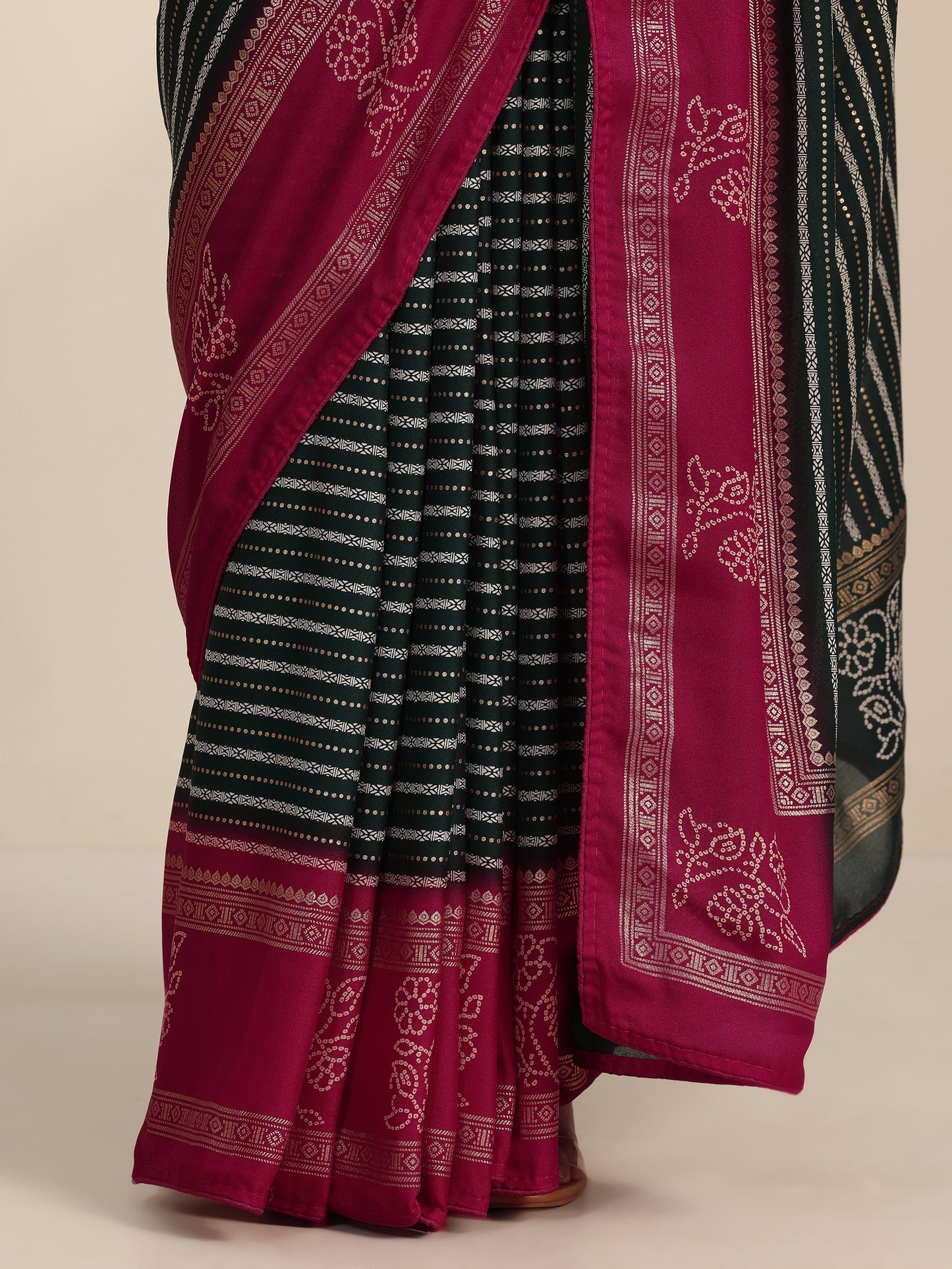 Green Printed Georgette Saree With Unstitched Blouse Piece