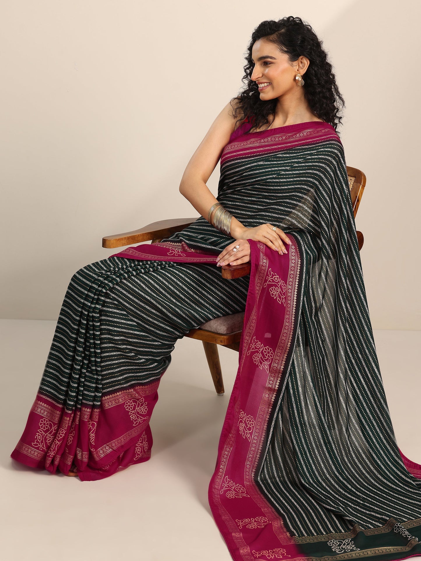 Green Printed Georgette Saree With Unstitched Blouse Piece