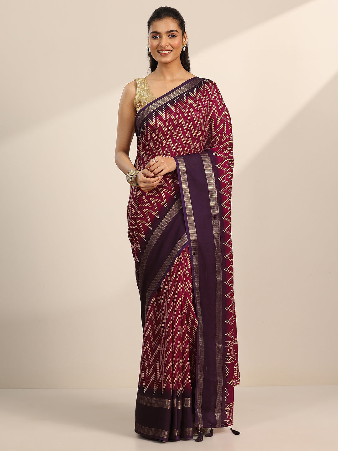 Red Printed Georgette Saree With Unstitched Blouse Piece