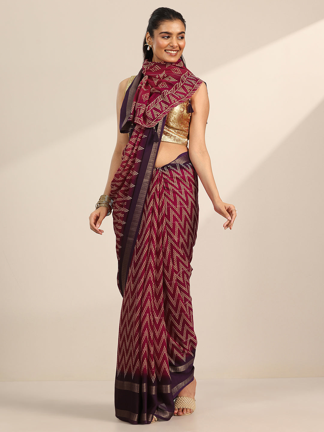 Red Printed Georgette Saree With Unstitched Blouse Piece
