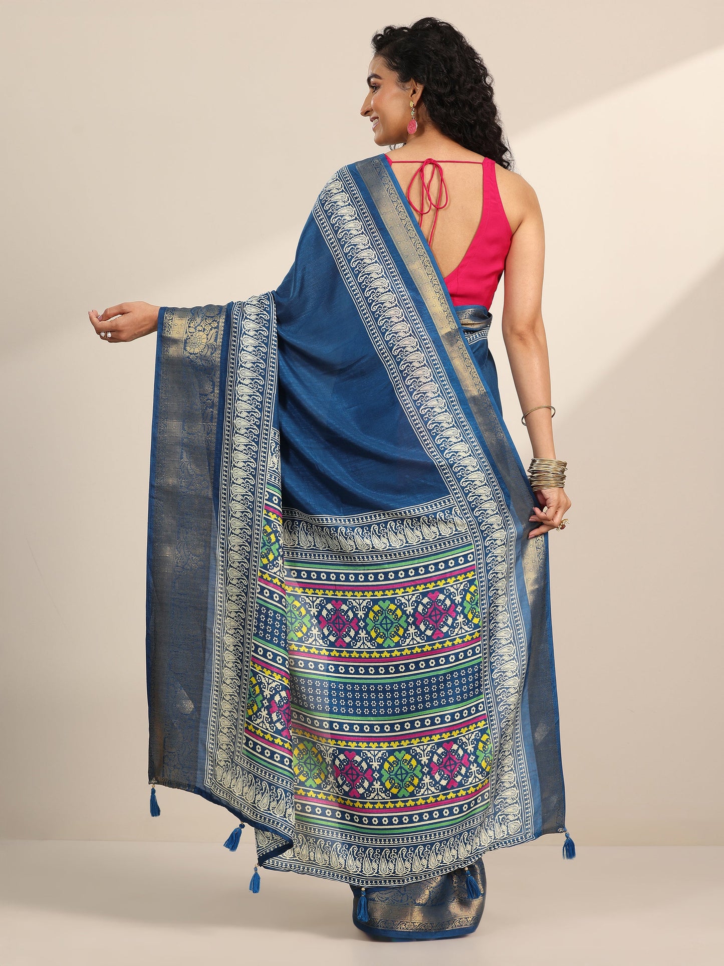 Teal Blue Solid Silk Blend Saree With Unstitched Blouse Piece
