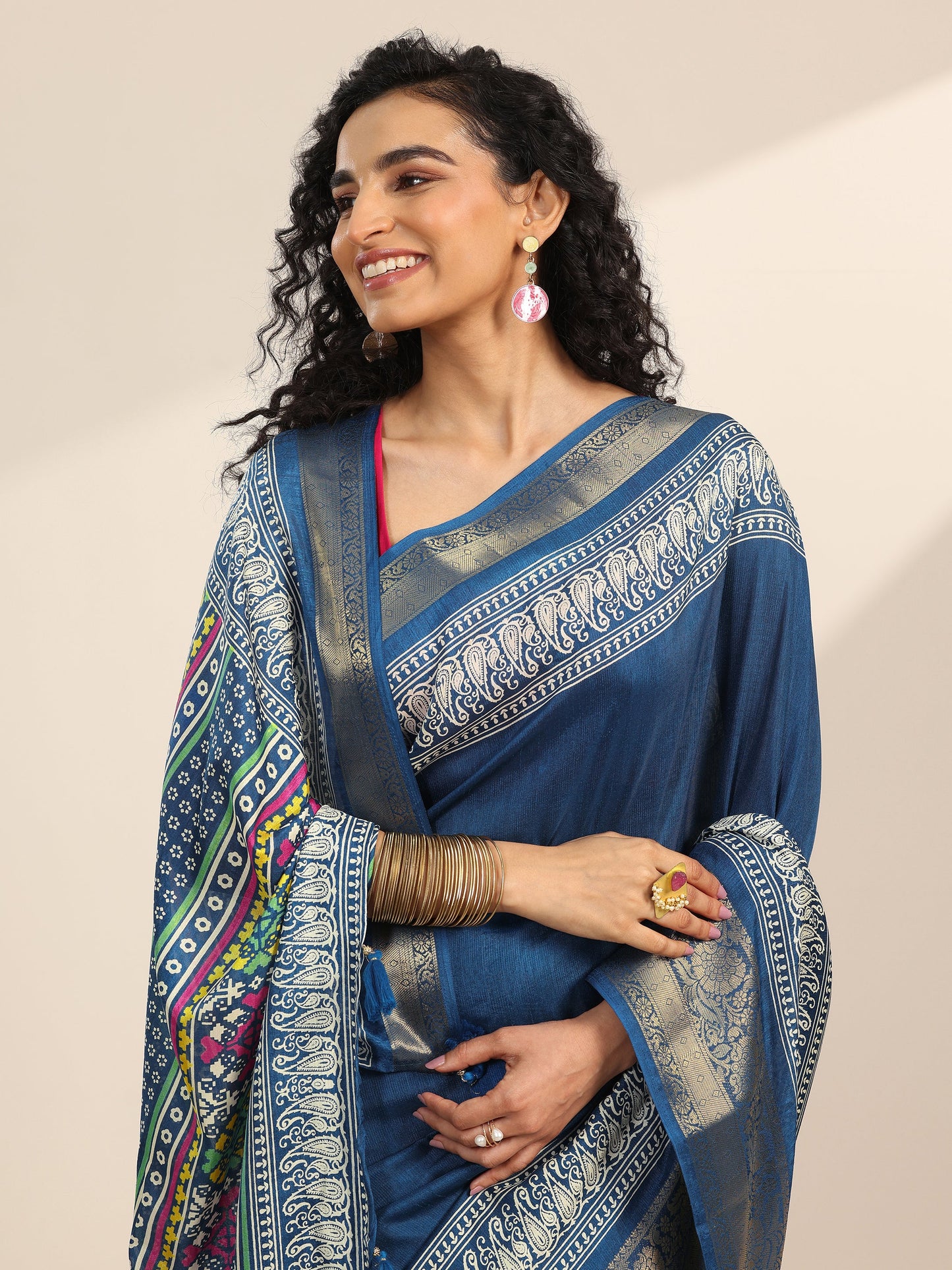 Teal Blue Solid Silk Blend Saree With Unstitched Blouse Piece