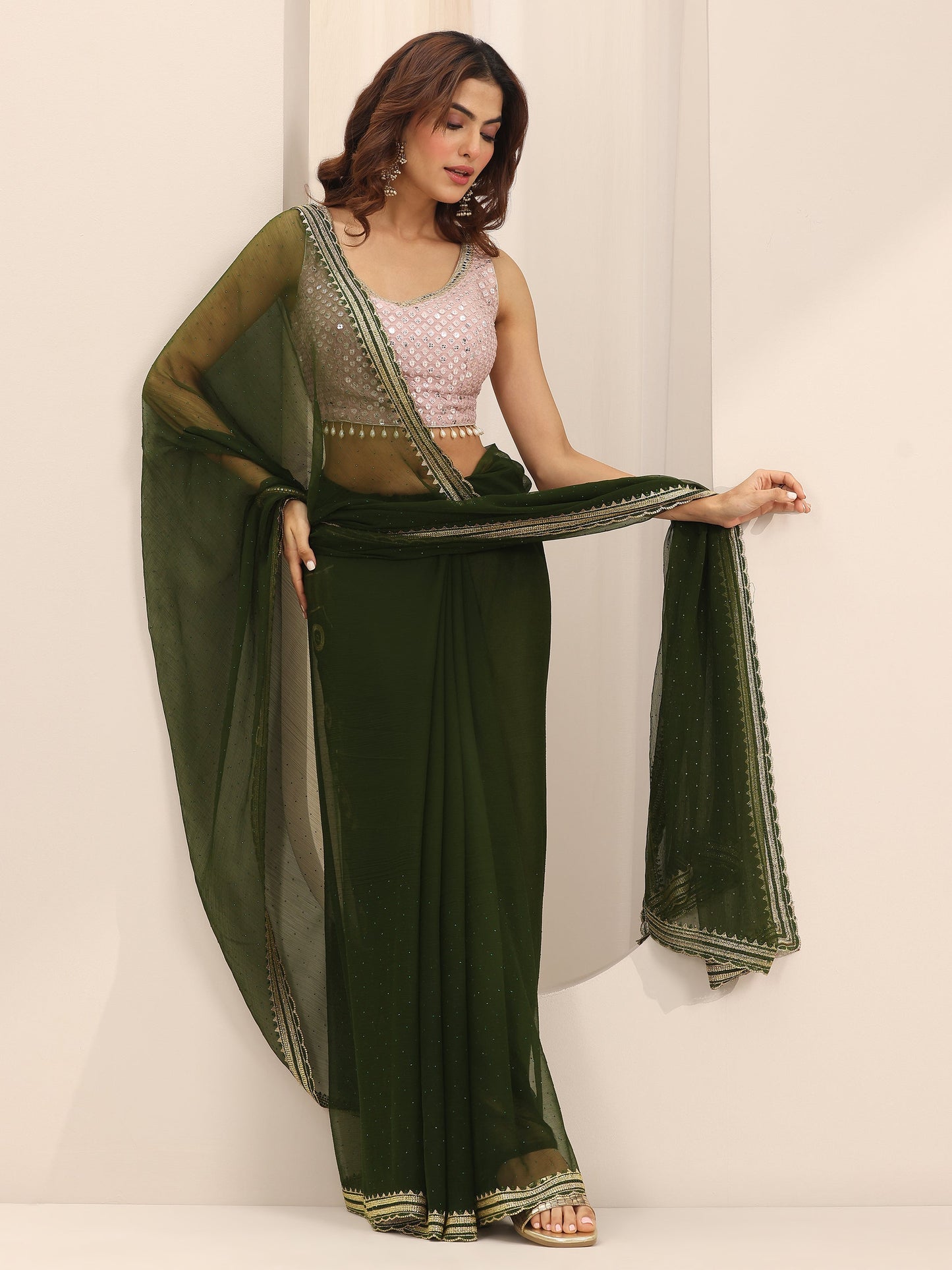 Green Solid Chiffon Saree With Unstitched Blouse Piece