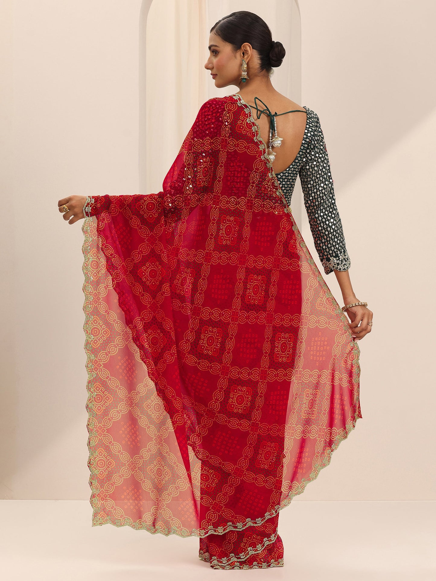 Red Bandhani Printed Georgette Saree With Unstitched Blouse Piece