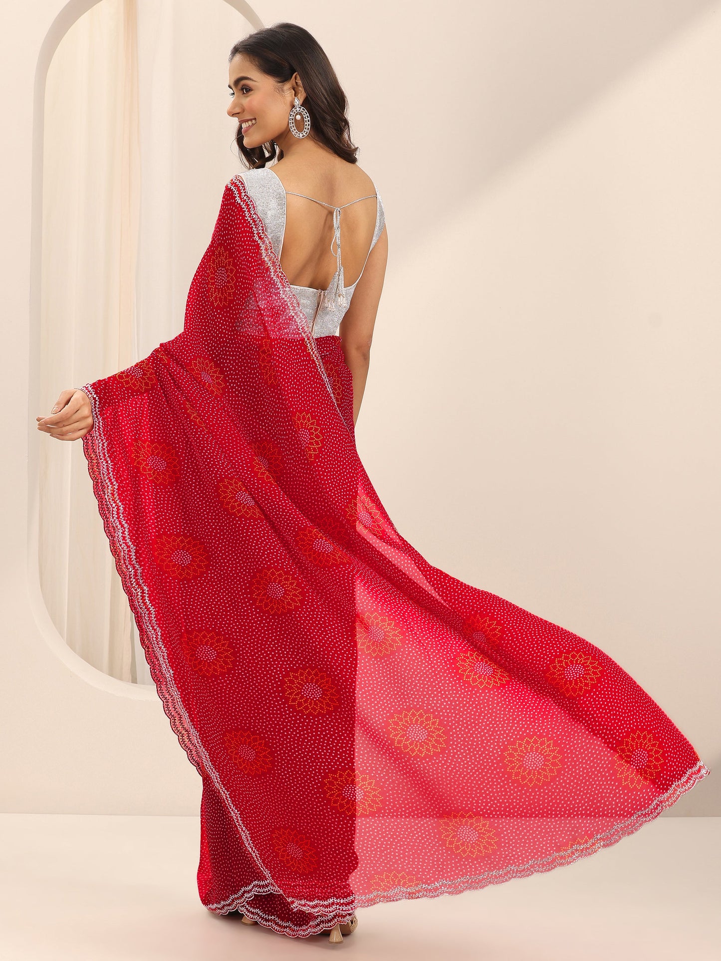 Red Bandhani Printed Georgette Saree With Unstitched Blouse Piece