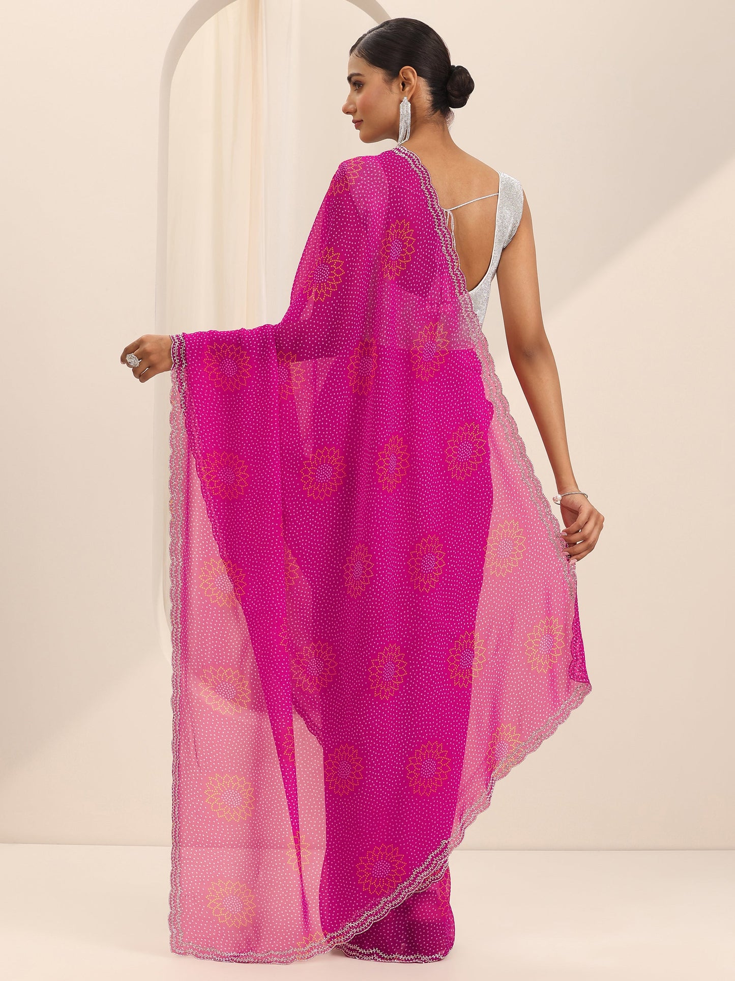 Pink Bandhani Printed Georgette Saree With Unstitched Blouse Piece