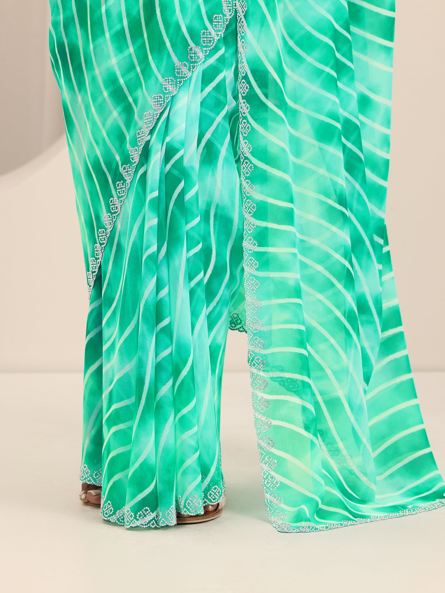 Green Leheriya Printed Georgette Saree With Unstitched Blouse Piece