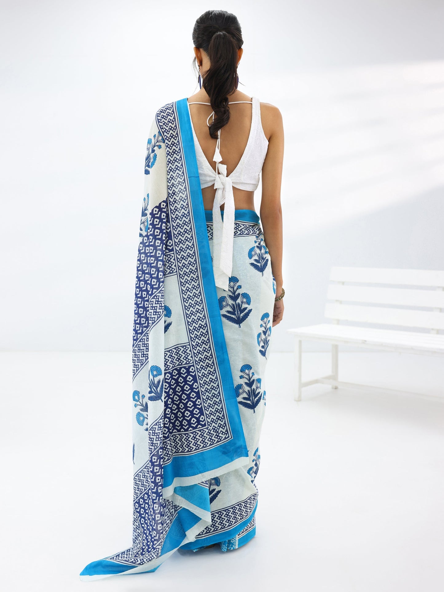 White Printed Cotton Saree With Unstitched Blouse Piece