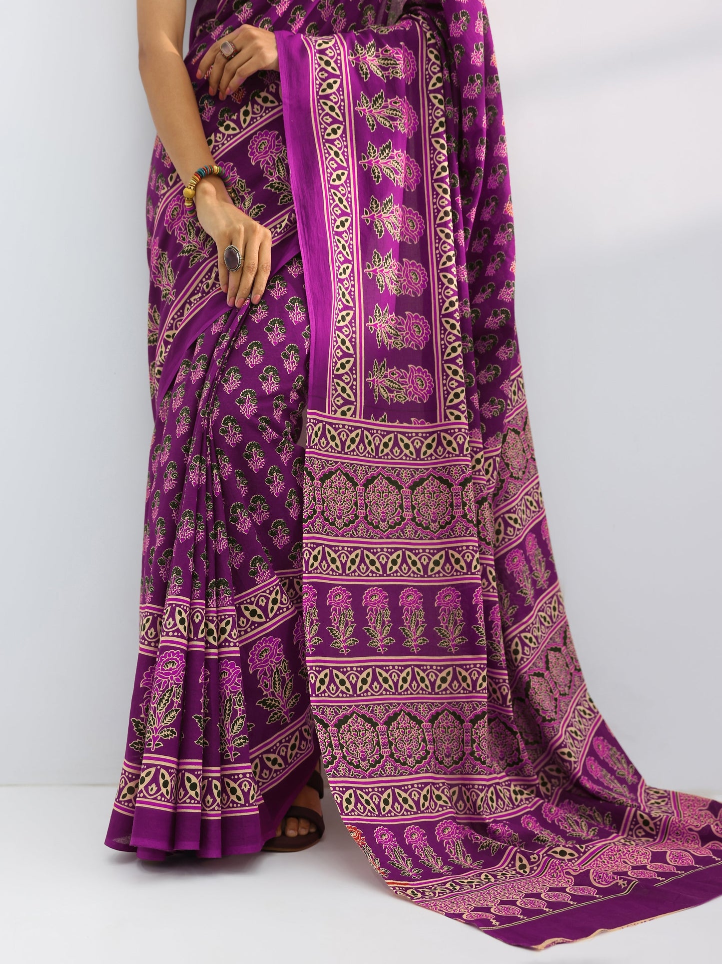 Burgundy Printed Cotton Saree With Unstitched Blouse Piece