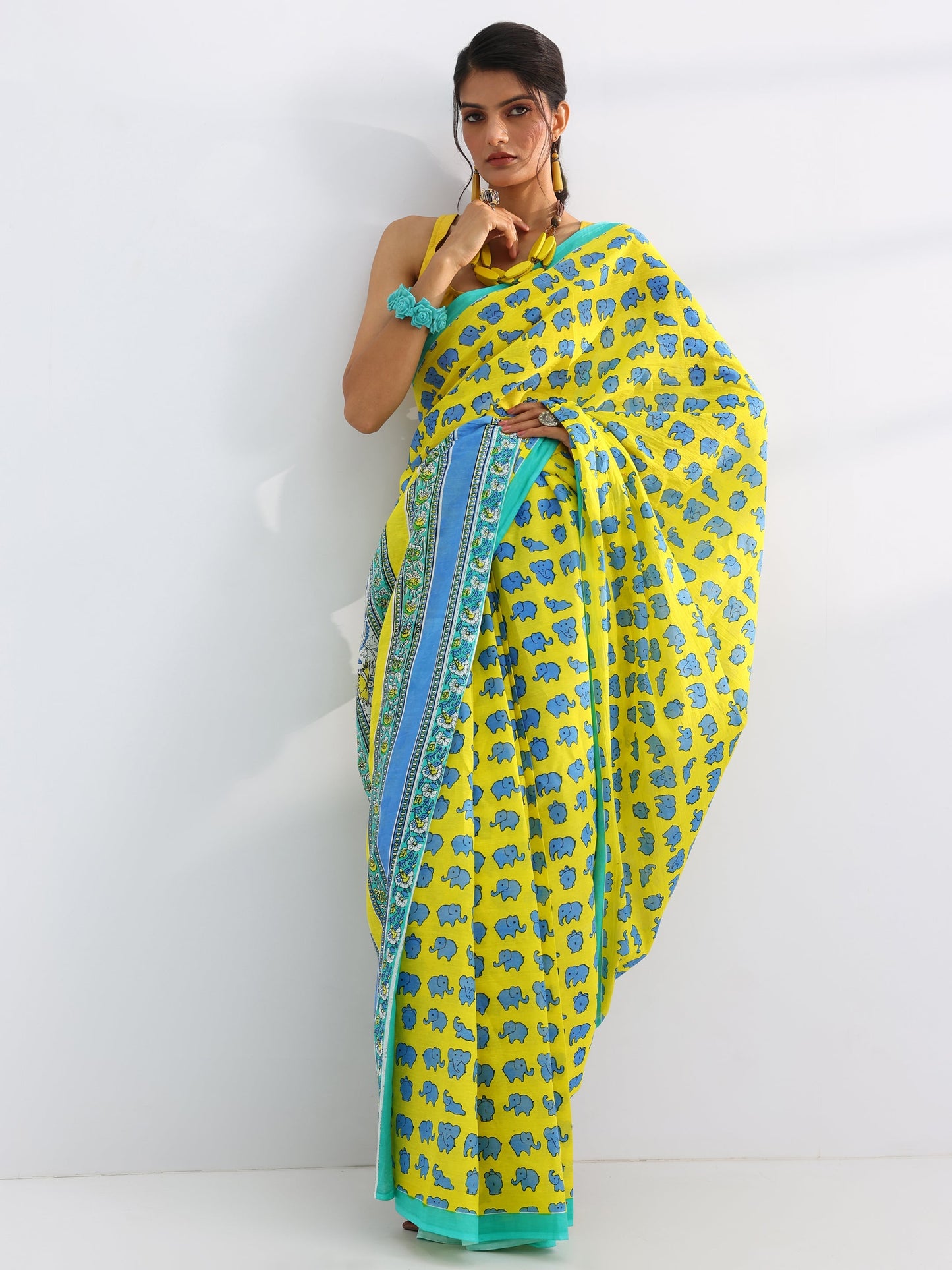 Yellow Printed Cotton Saree With Unstitched Blouse Piece