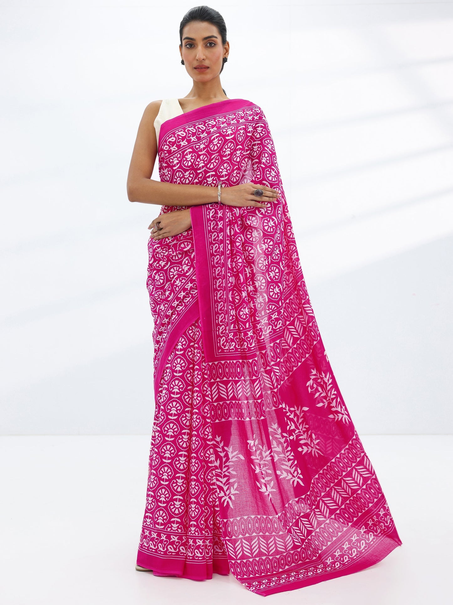 Pink Printed Cotton Saree With Unstitched Blouse Piece