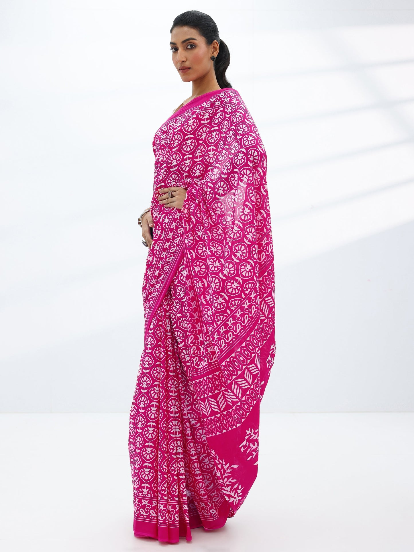 Pink Printed Cotton Saree With Unstitched Blouse Piece