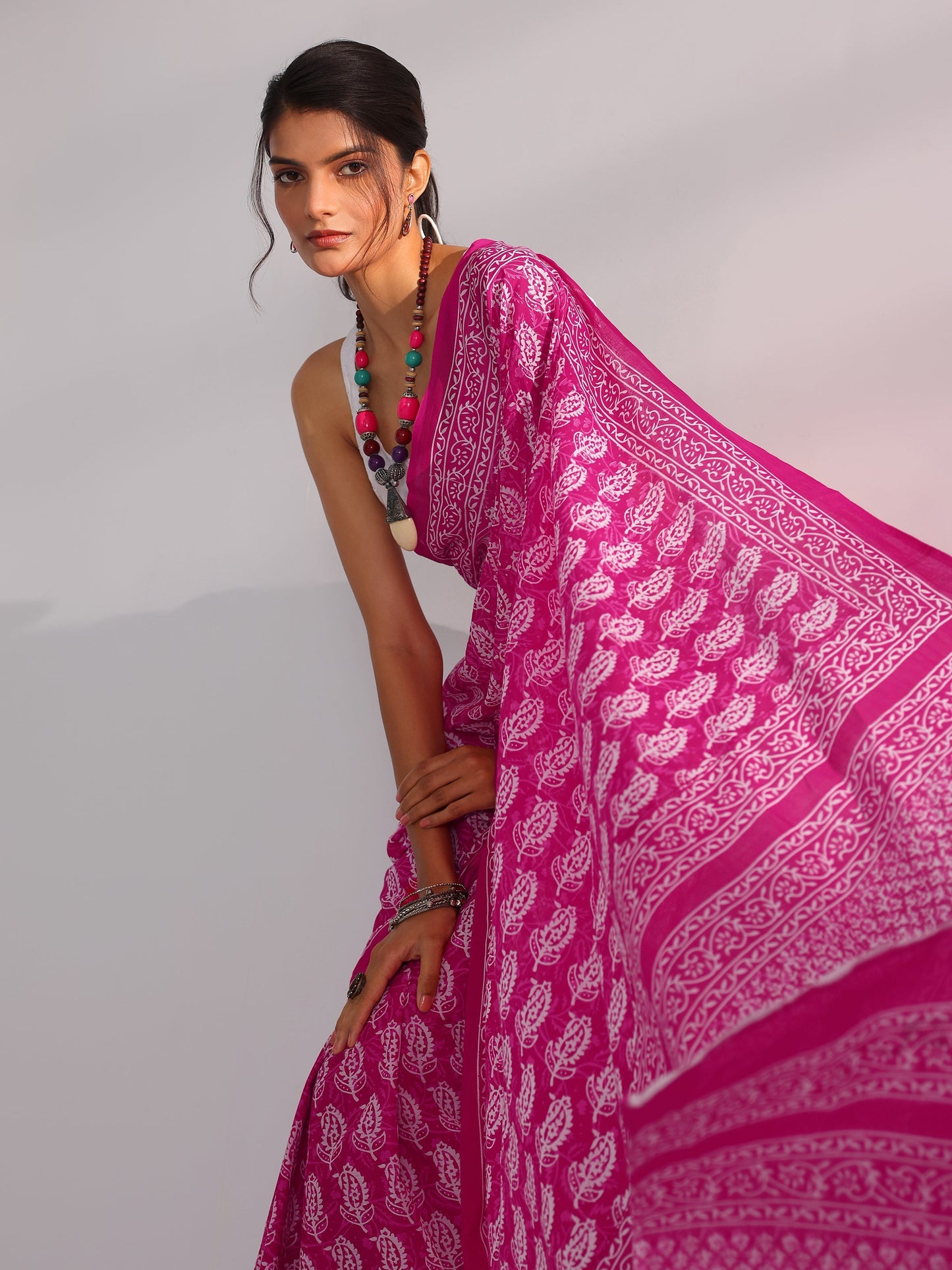 Pink Printed Cotton Saree With Unstitched Blouse Piece
