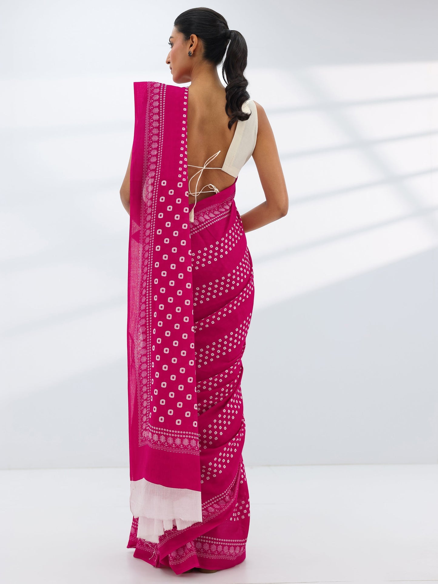 Pink Printed Cotton Saree With Unstitched Blouse Piece