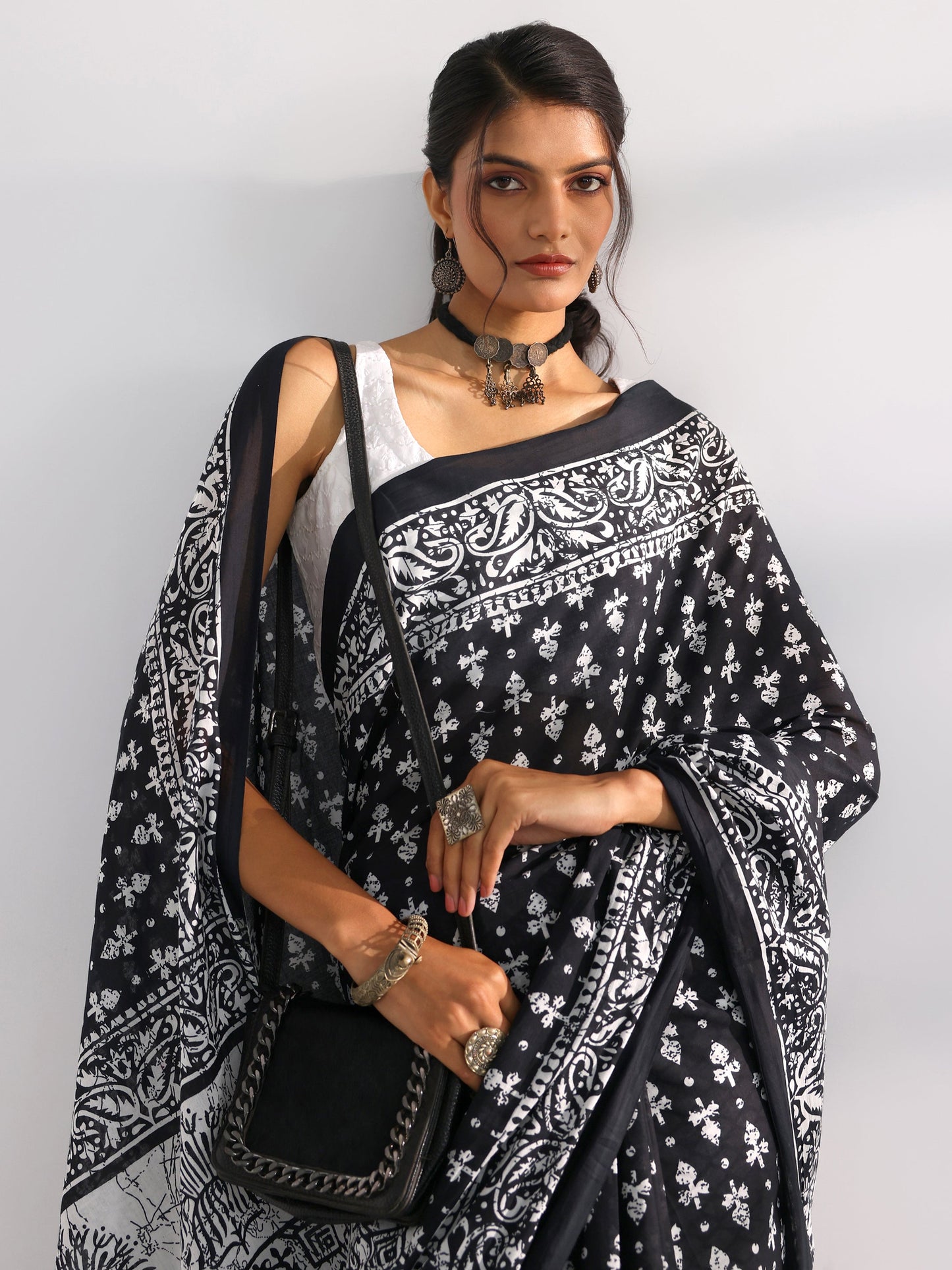 Black Printed Cotton Saree With Unstitched Blouse Piece