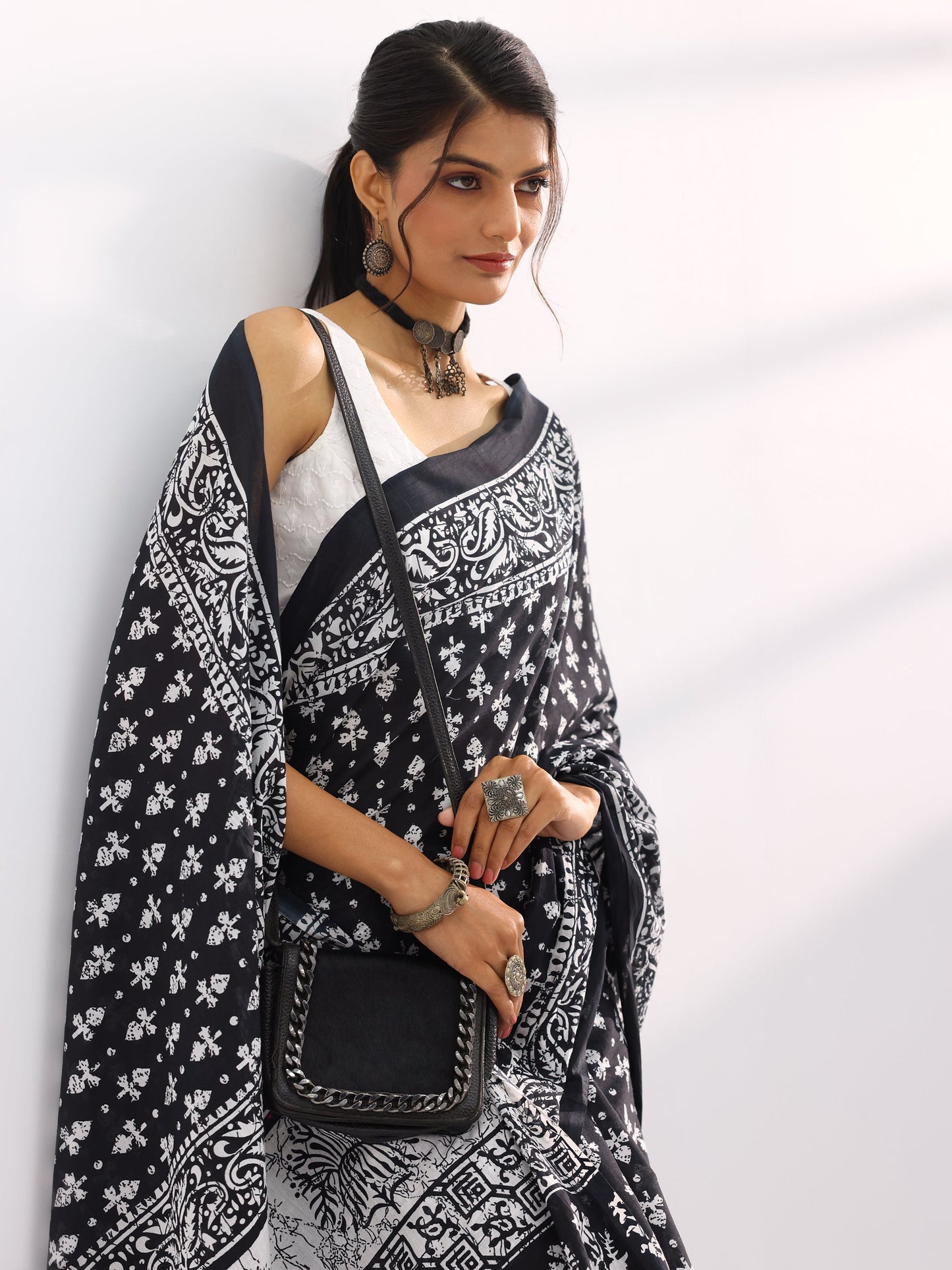 Black Printed Cotton Saree With Unstitched Blouse Piece
