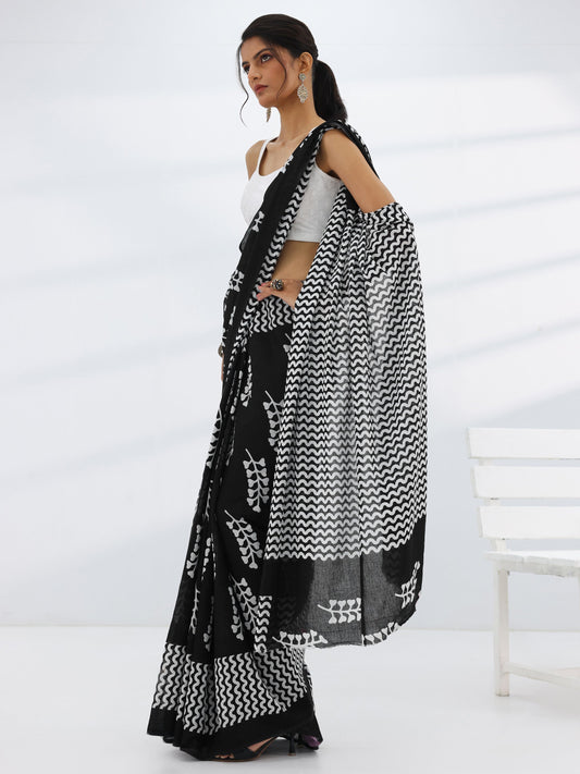 Black Printed Cotton Saree With Unstitched Blouse Piece
