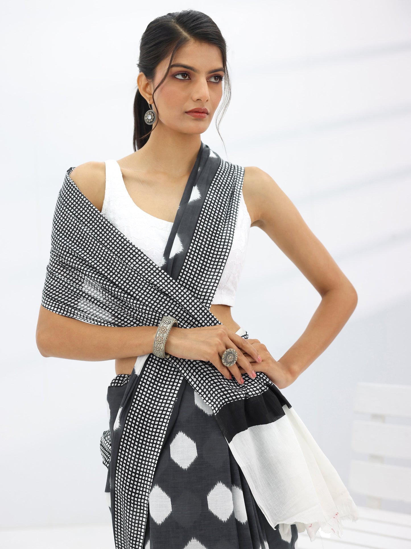 Black Printed Cotton Saree With Unstitched Blouse Piece