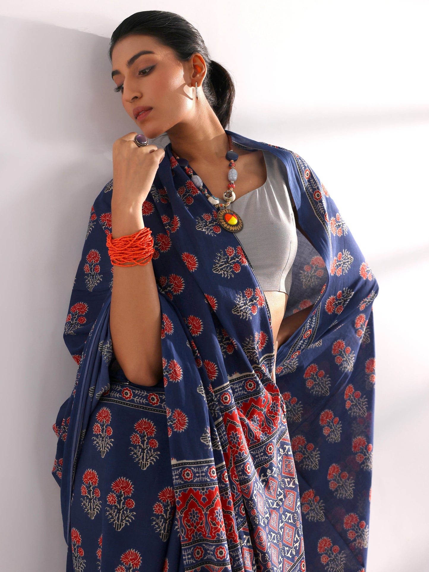 Blue Printed Cotton Saree With Unstitched Blouse Piece