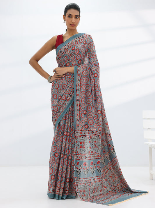 Grey Printed Cotton Saree With Unstitched Blouse Piece