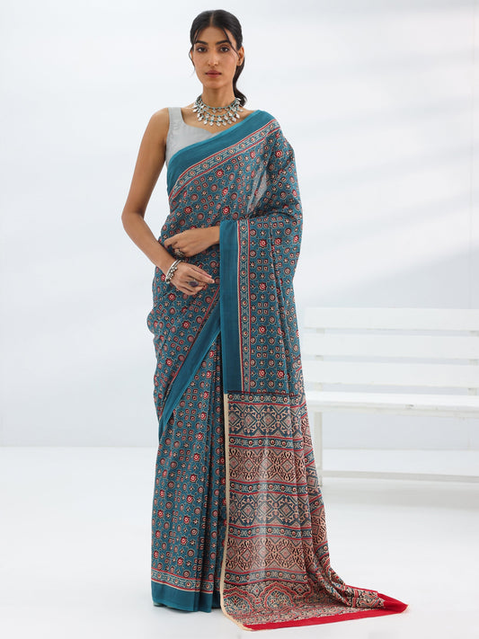 Blue Printed Cotton Saree With Unstitched Blouse Piece
