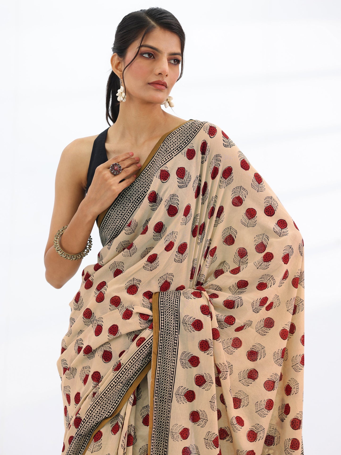 Beige Embellished Cotton Saree With Unstitched Blouse Piece