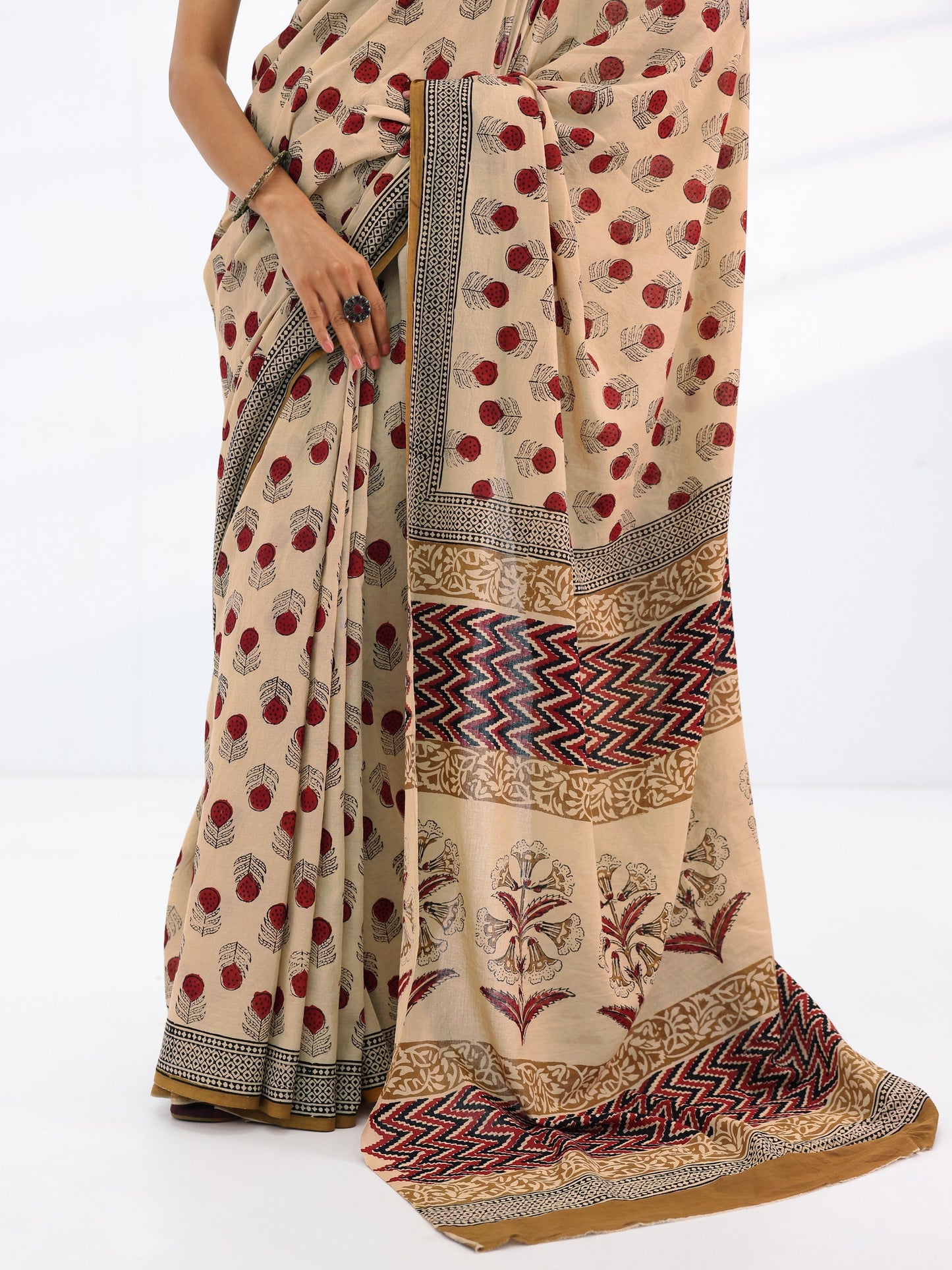 Beige Embellished Cotton Saree With Unstitched Blouse Piece