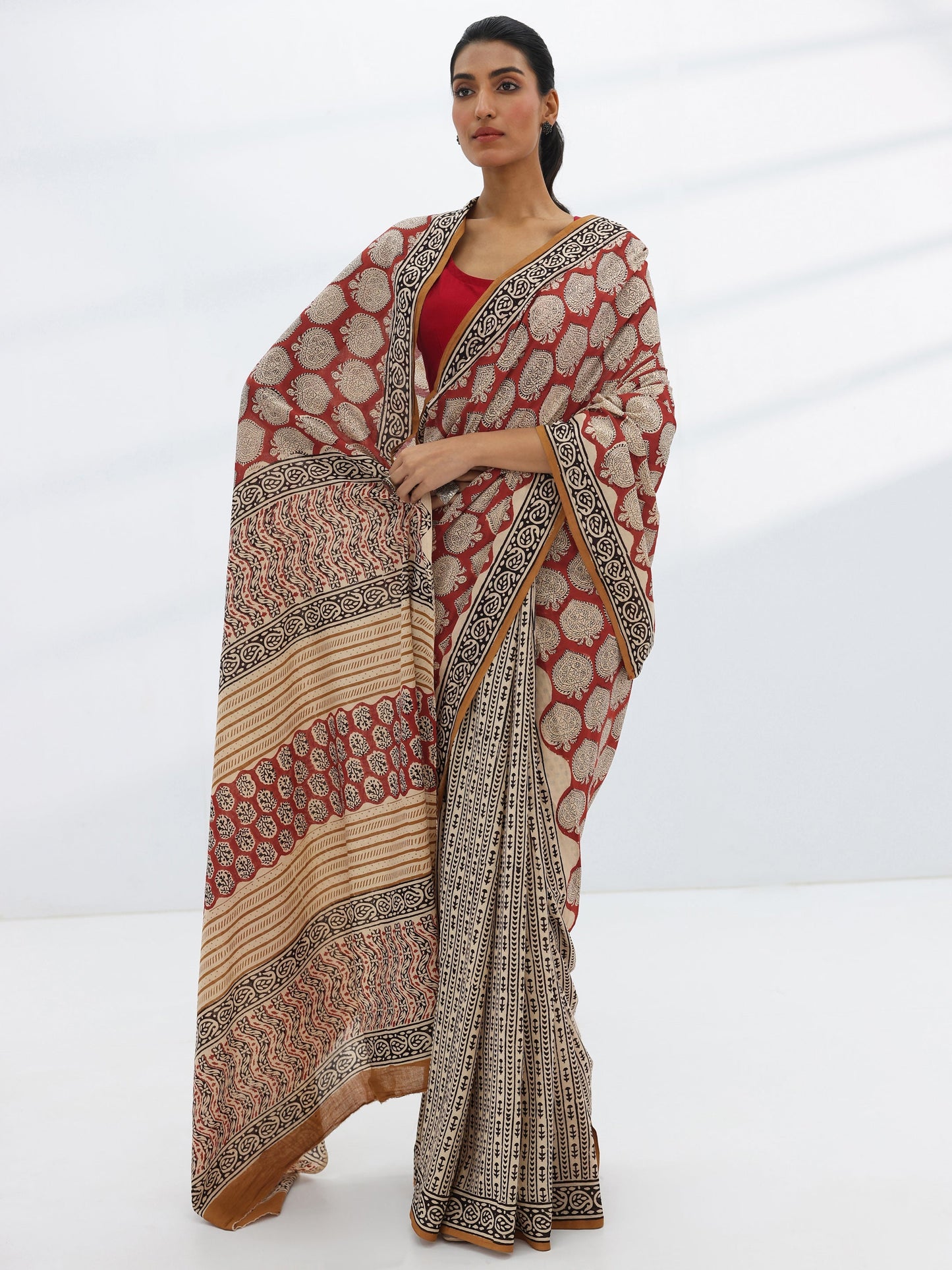Rust Embellished Cotton Saree With Unstitched Blouse Piece