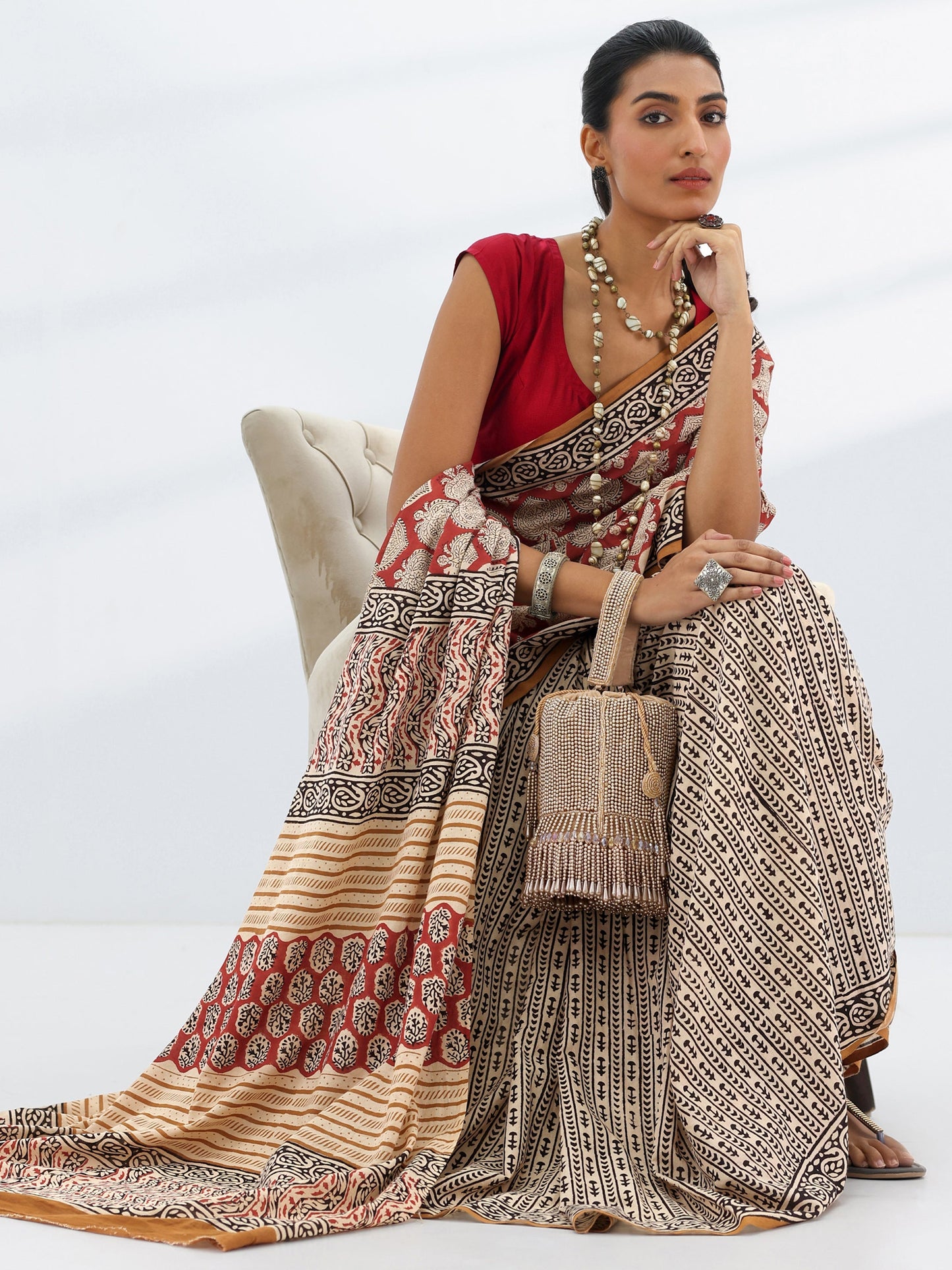 Rust Embellished Cotton Saree With Unstitched Blouse Piece