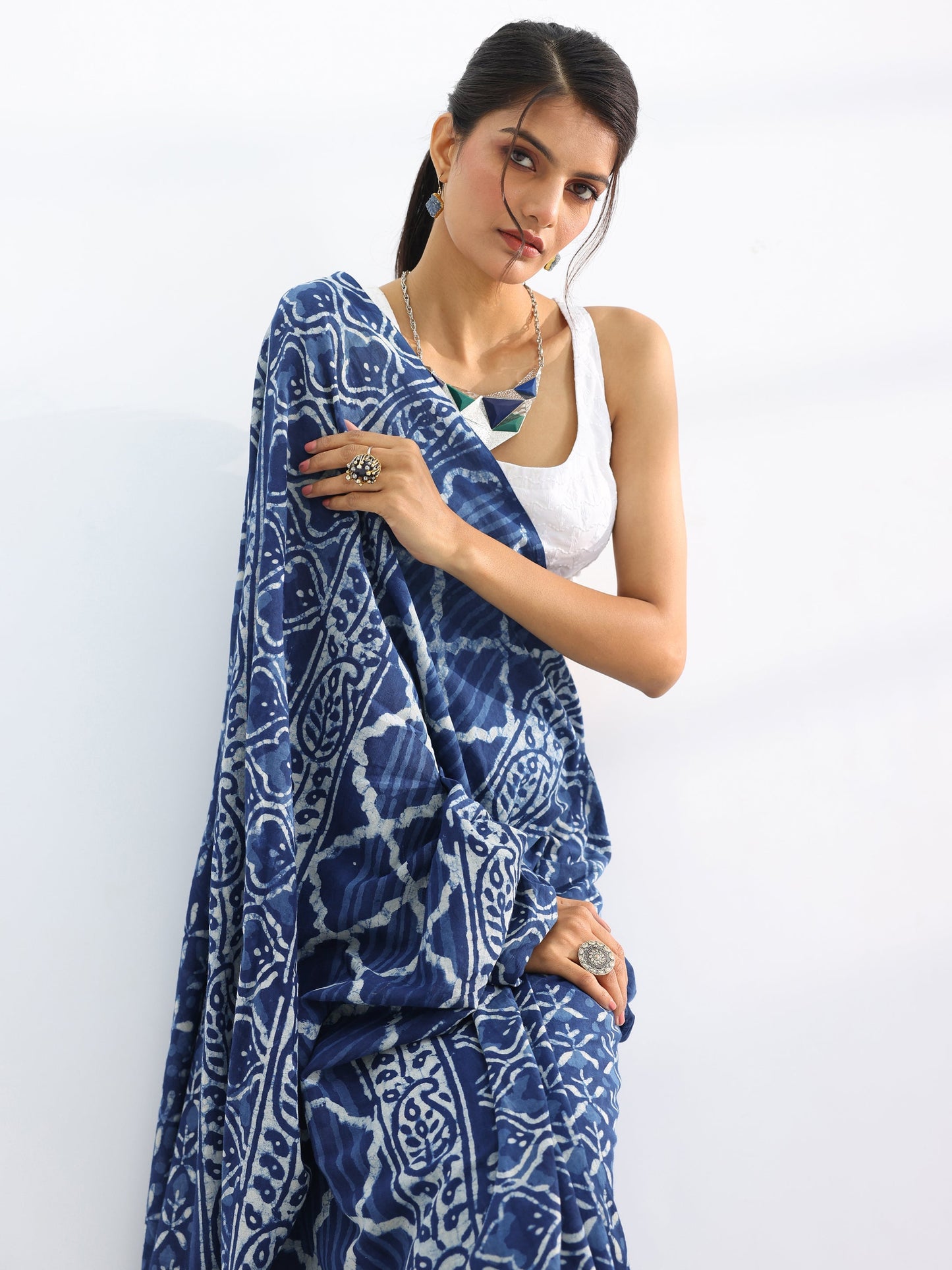 Blue Printed Cotton Saree With Unstitched Blouse Piece
