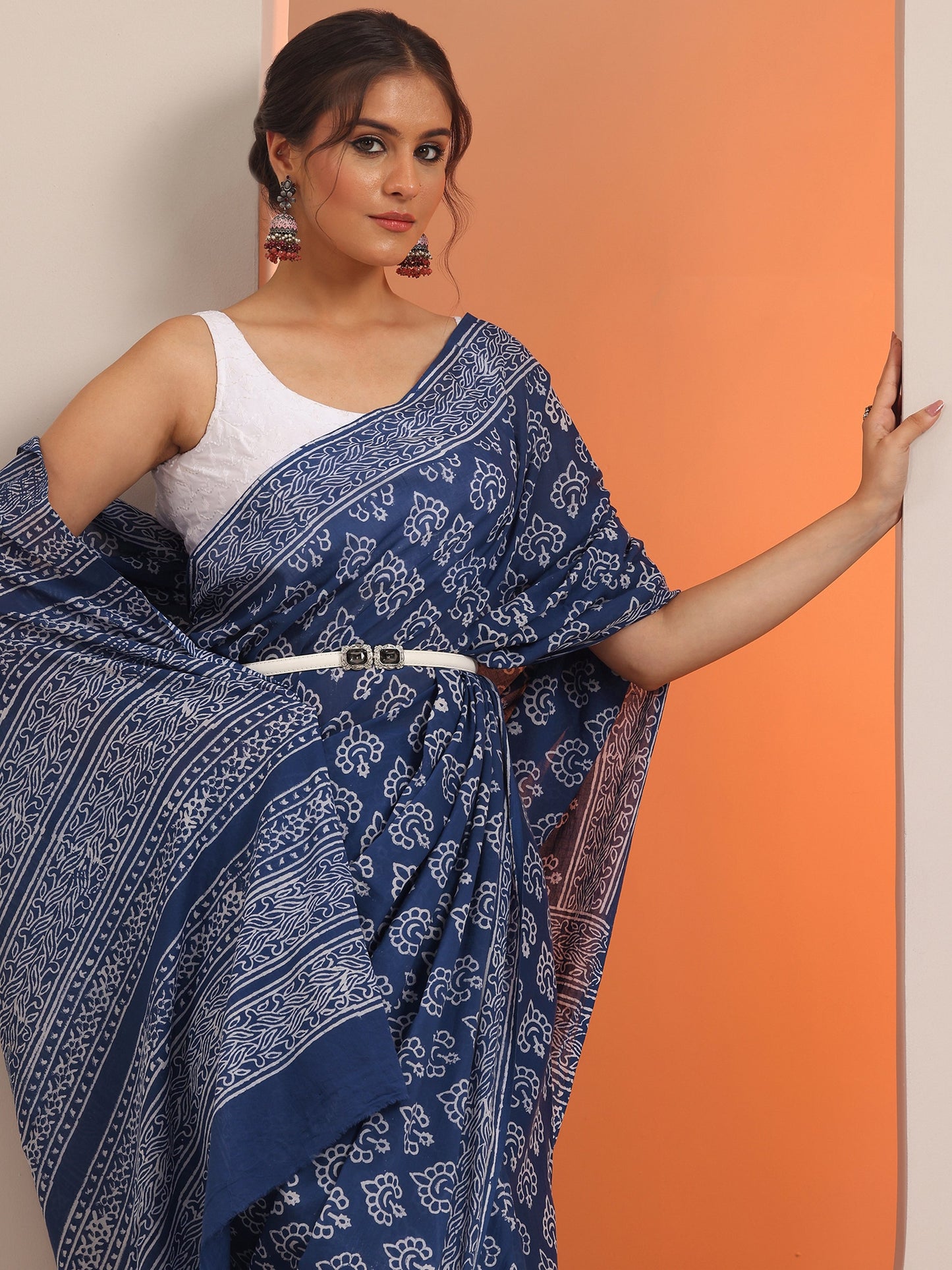 Blue Printed Cotton Saree With Unstitched Blouse Piece