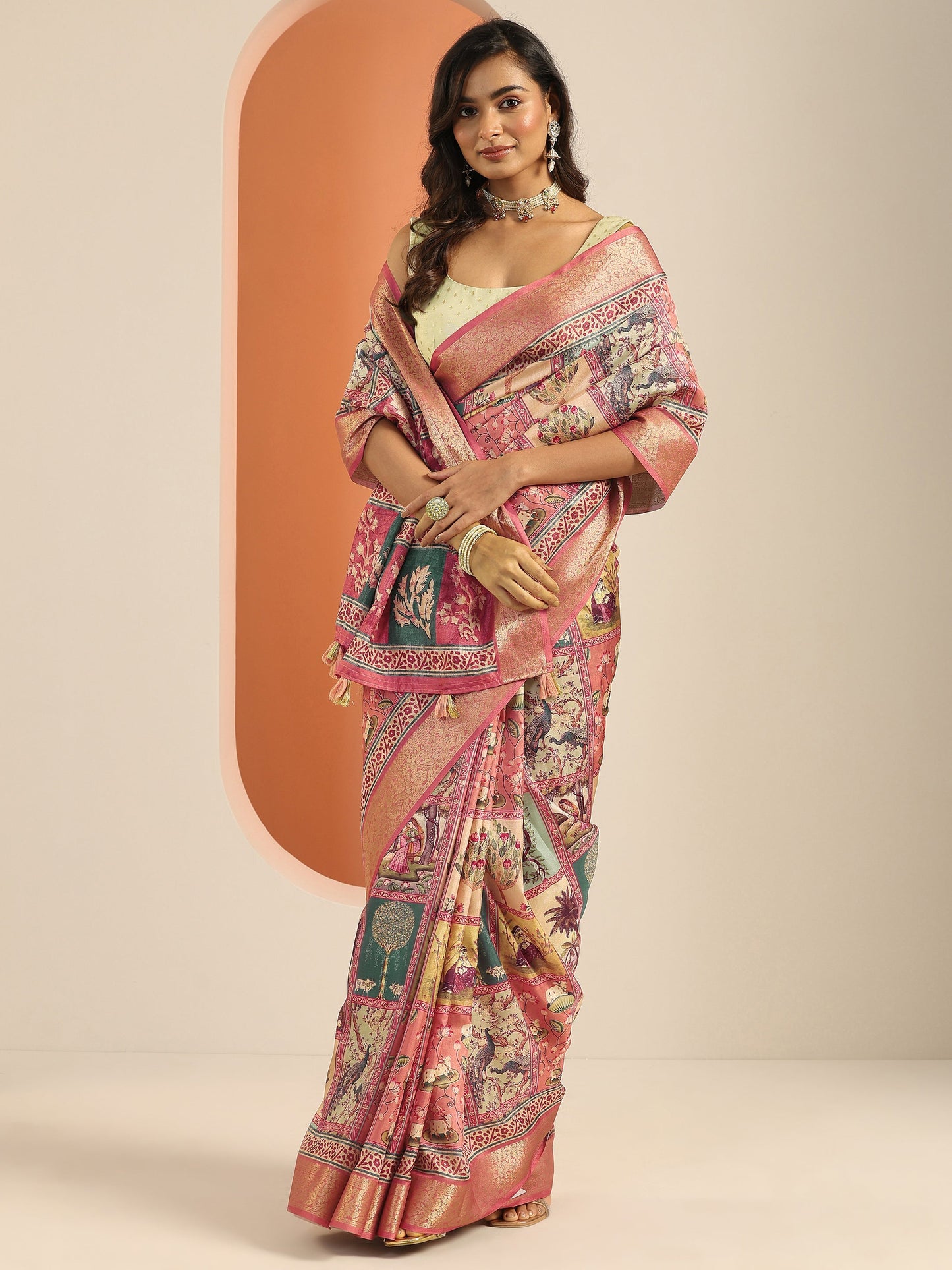 Peach Printed Silk Blend Saree With Unstitched Blouse Piece