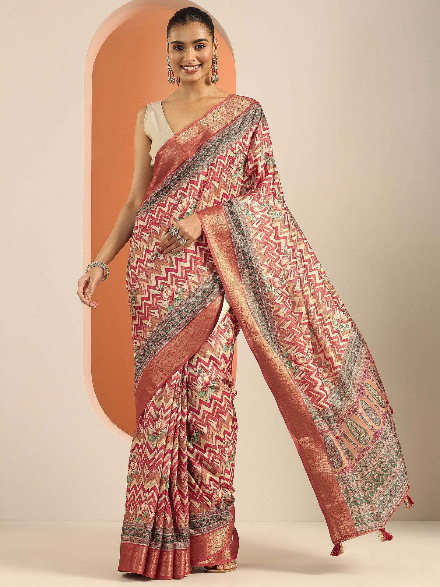 Rust Printed Silk Blend Saree With Unstitched Blouse Piece