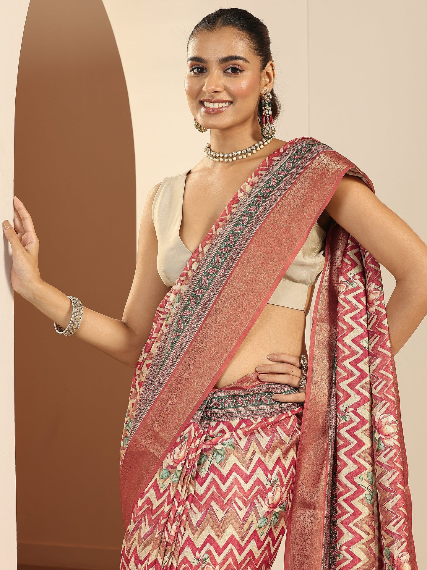 Rust Printed Silk Blend Saree With Unstitched Blouse Piece