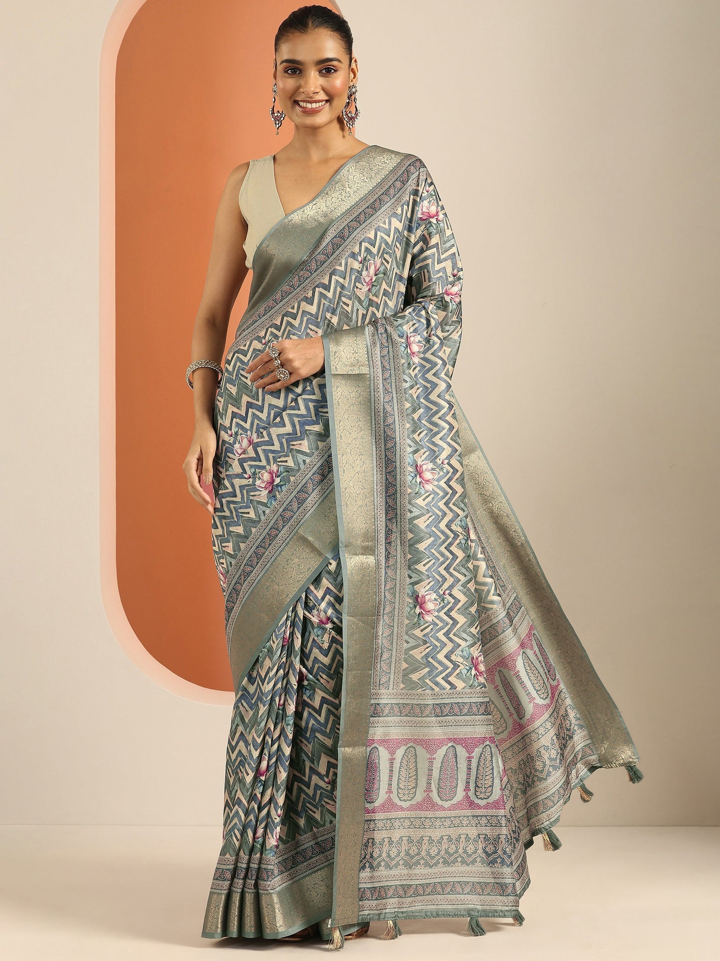 Blue Printed Silk Blend Saree With Unstitched Blouse Piece
