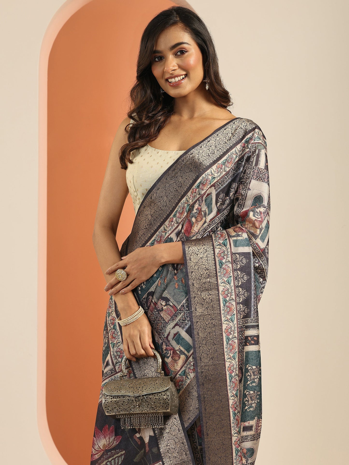 Multi Printed Silk Blend Saree With Unstitched Blouse Piece