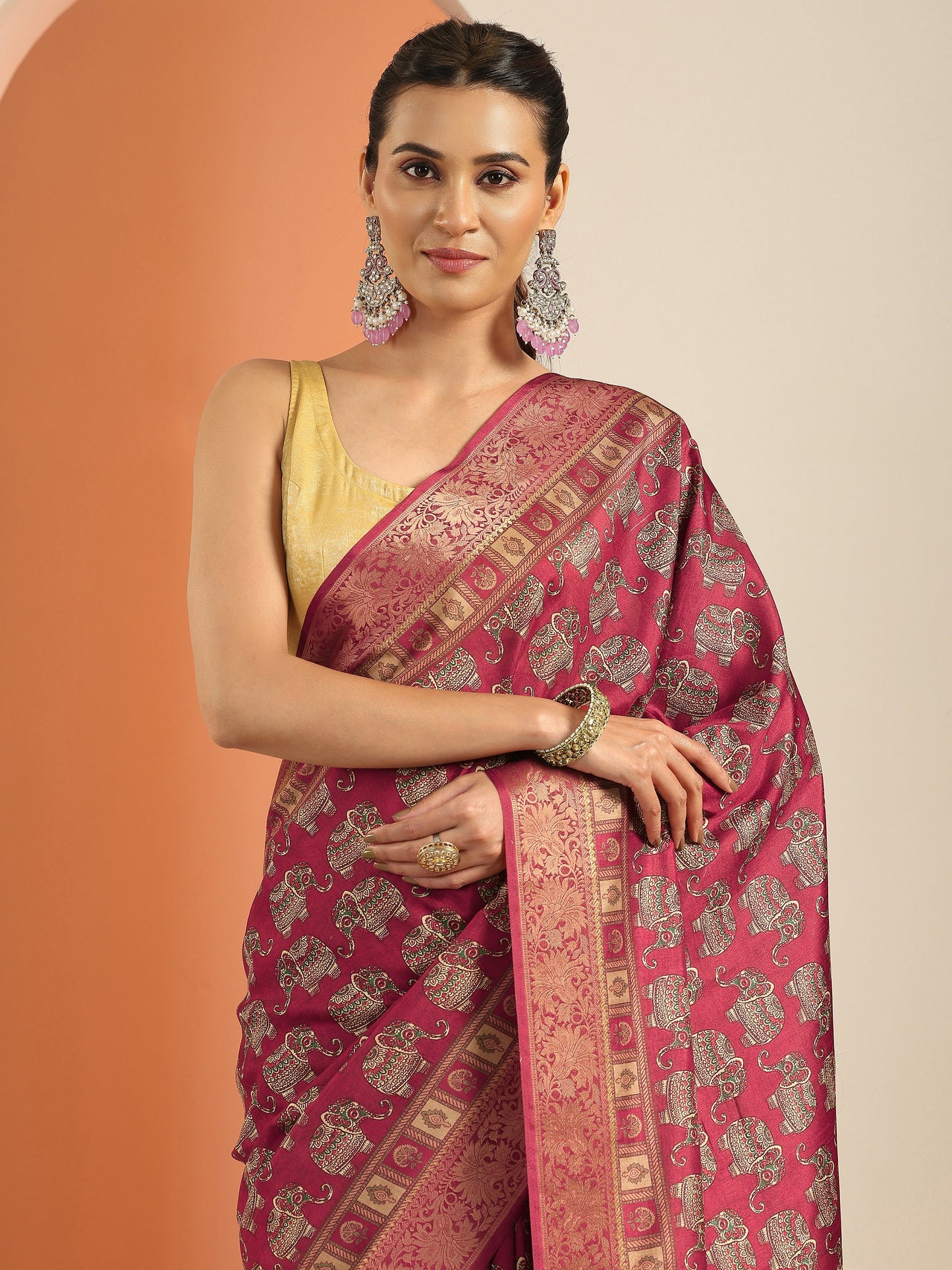 Red Printed Silk Blend Saree With Unstitched Blouse Piece