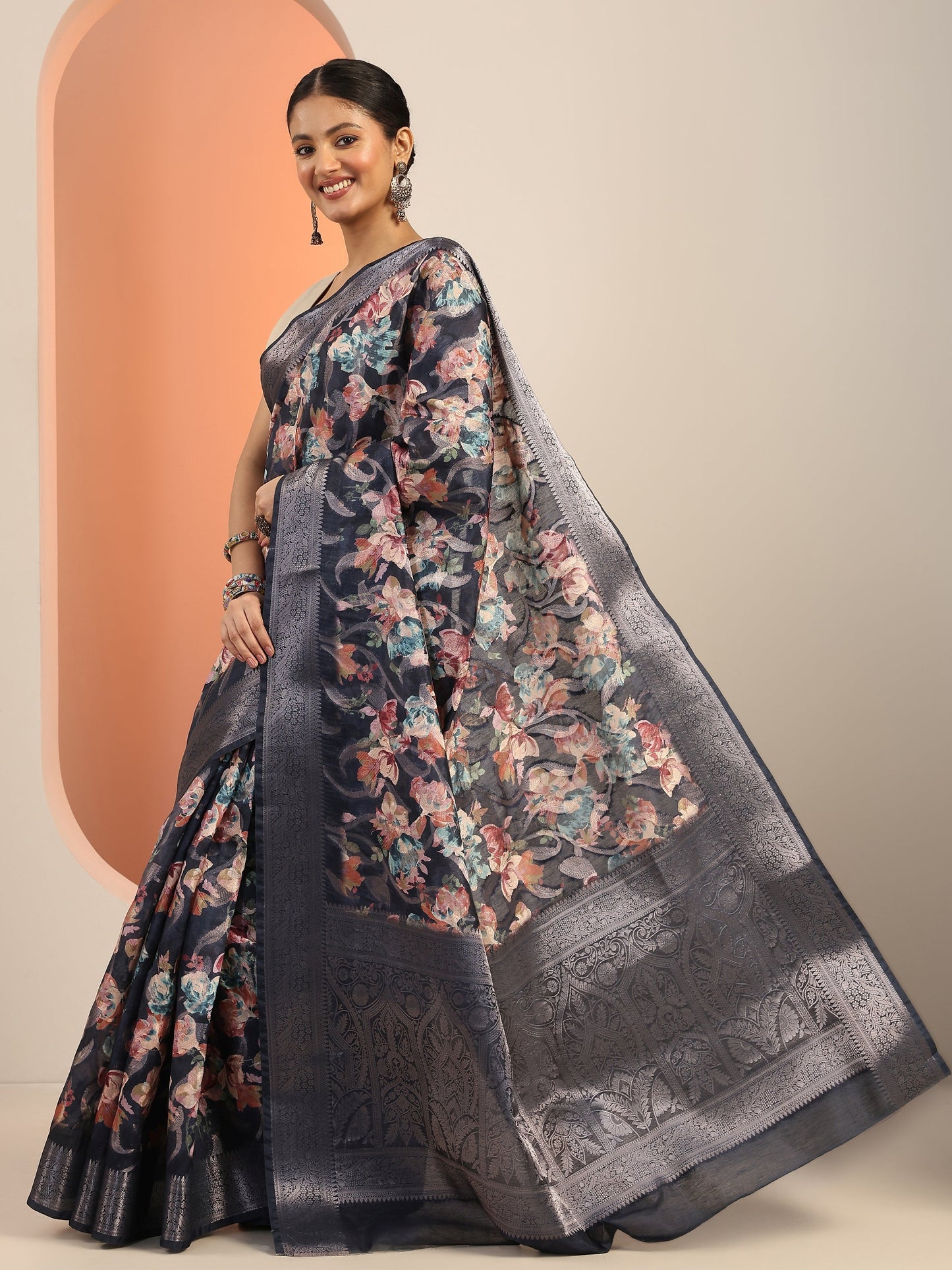 Navy Blue Printed Silk Blend Saree With Unstitched Blouse Piece