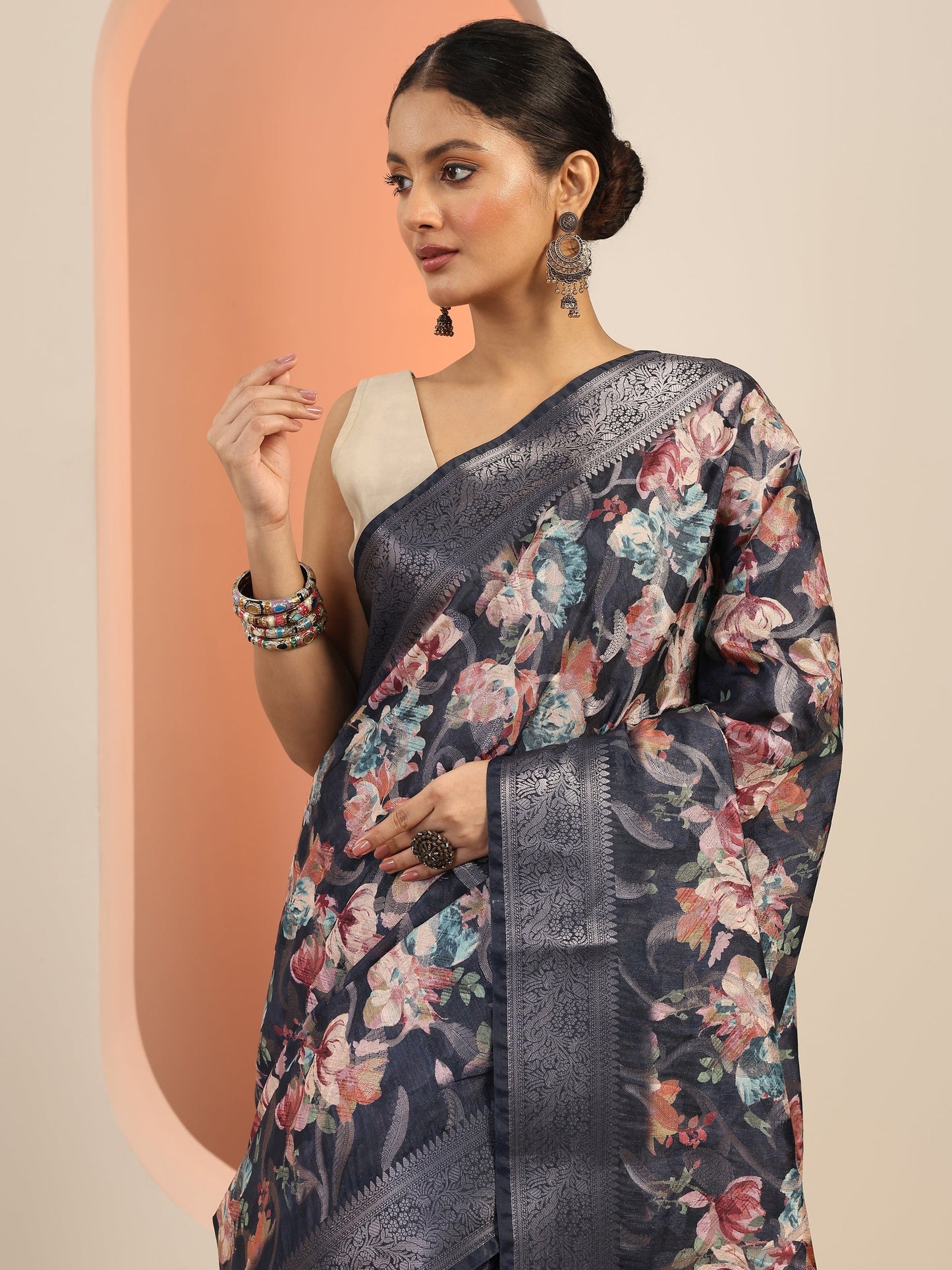 Navy Blue Printed Silk Blend Saree With Unstitched Blouse Piece