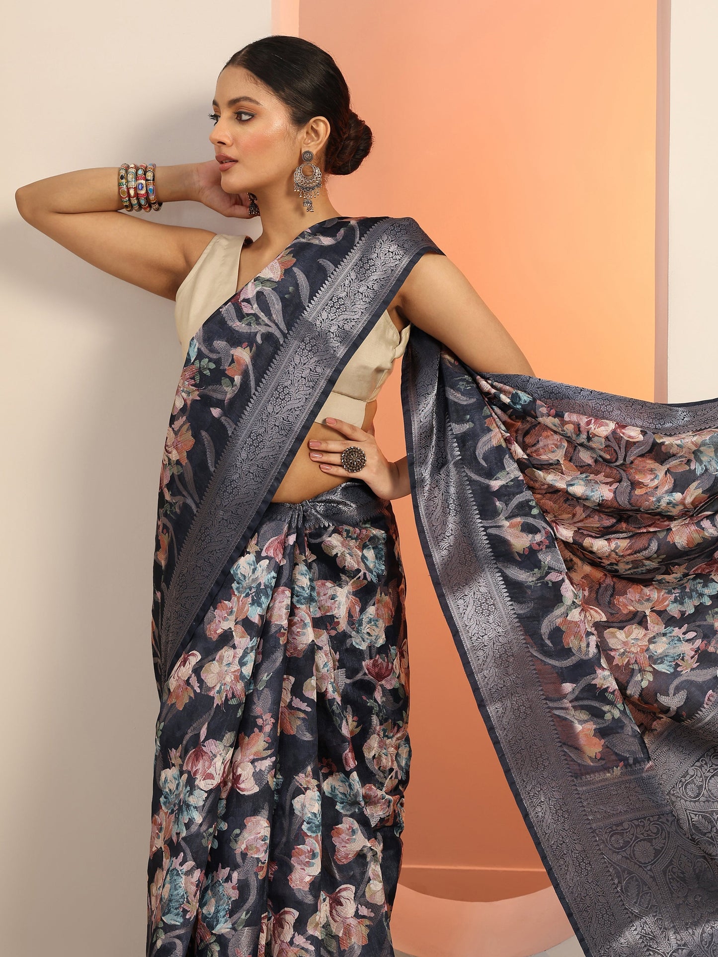 Navy Blue Printed Silk Blend Saree With Unstitched Blouse Piece