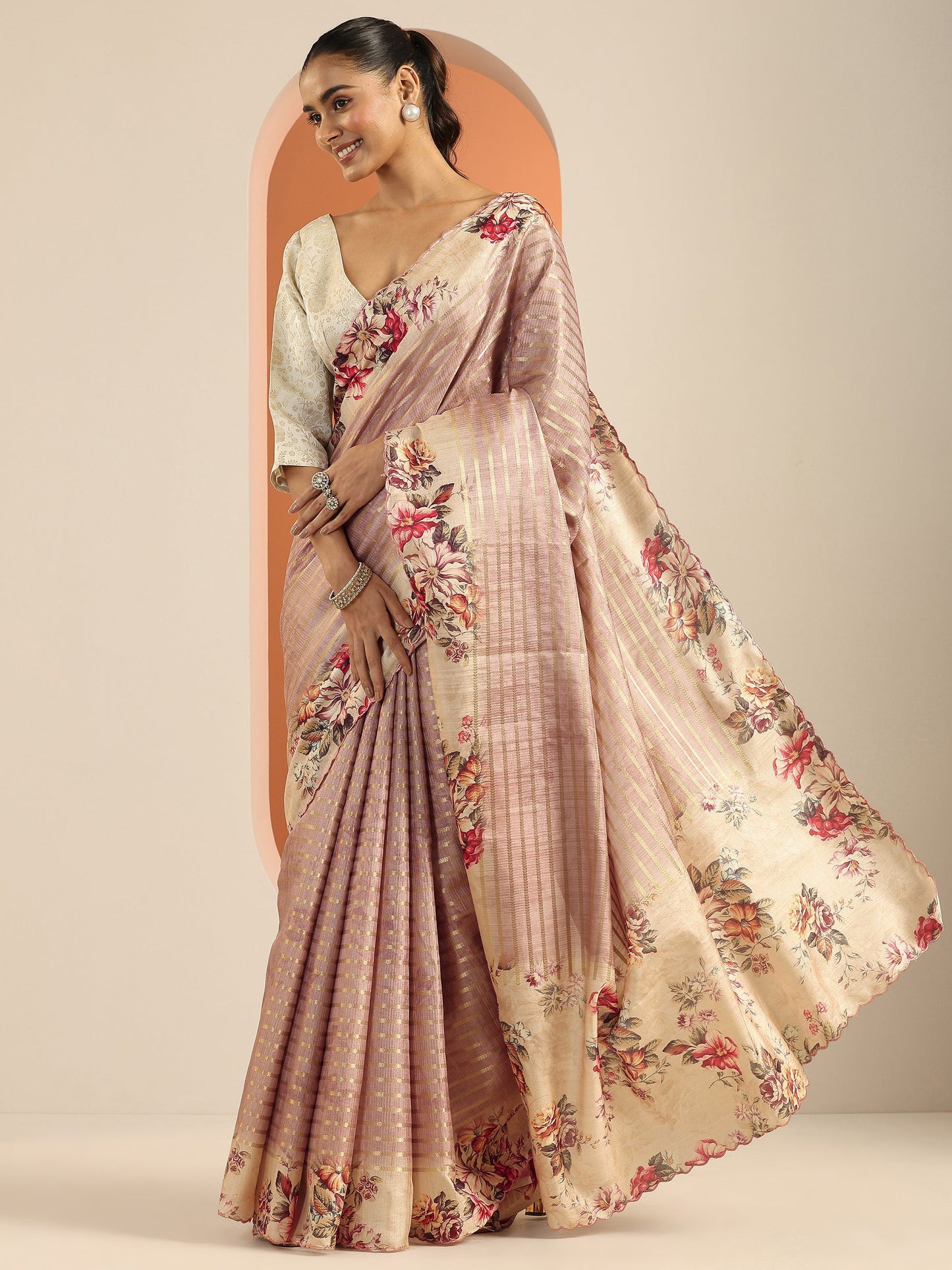 Pink Printed Silk Blend Saree With Unstitched Blouse Piece