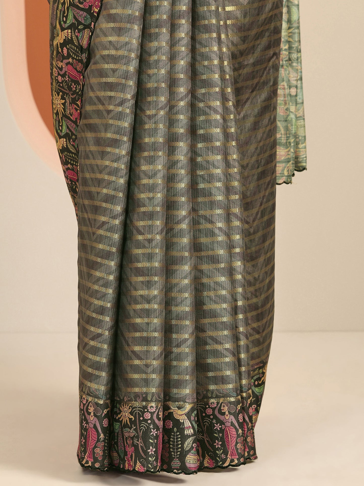 Grey Printed Silk Blend Saree With Unstitched Blouse Piece
