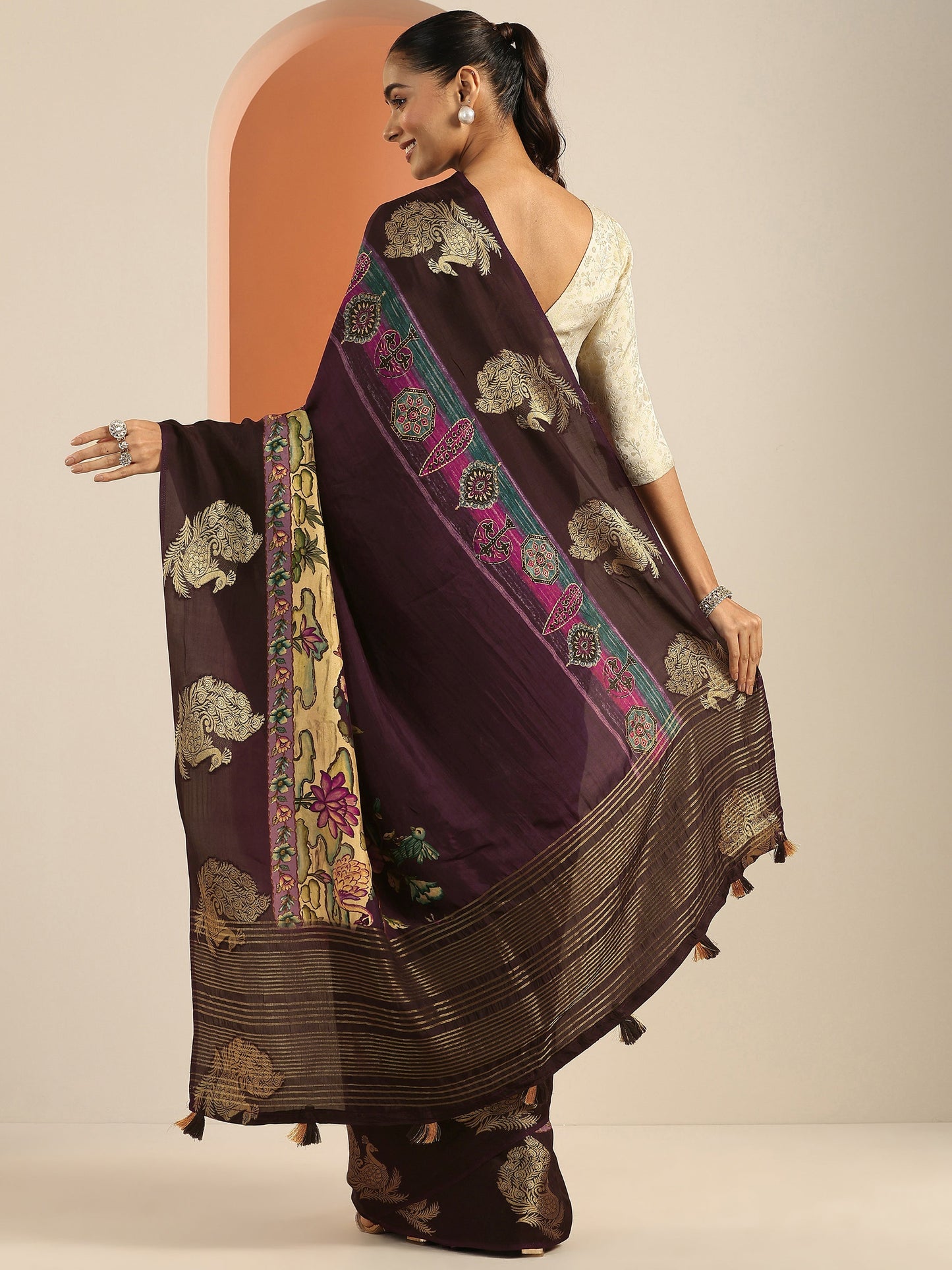Burgundy Printed Silk Blend Saree With Unstitched Blouse Piece